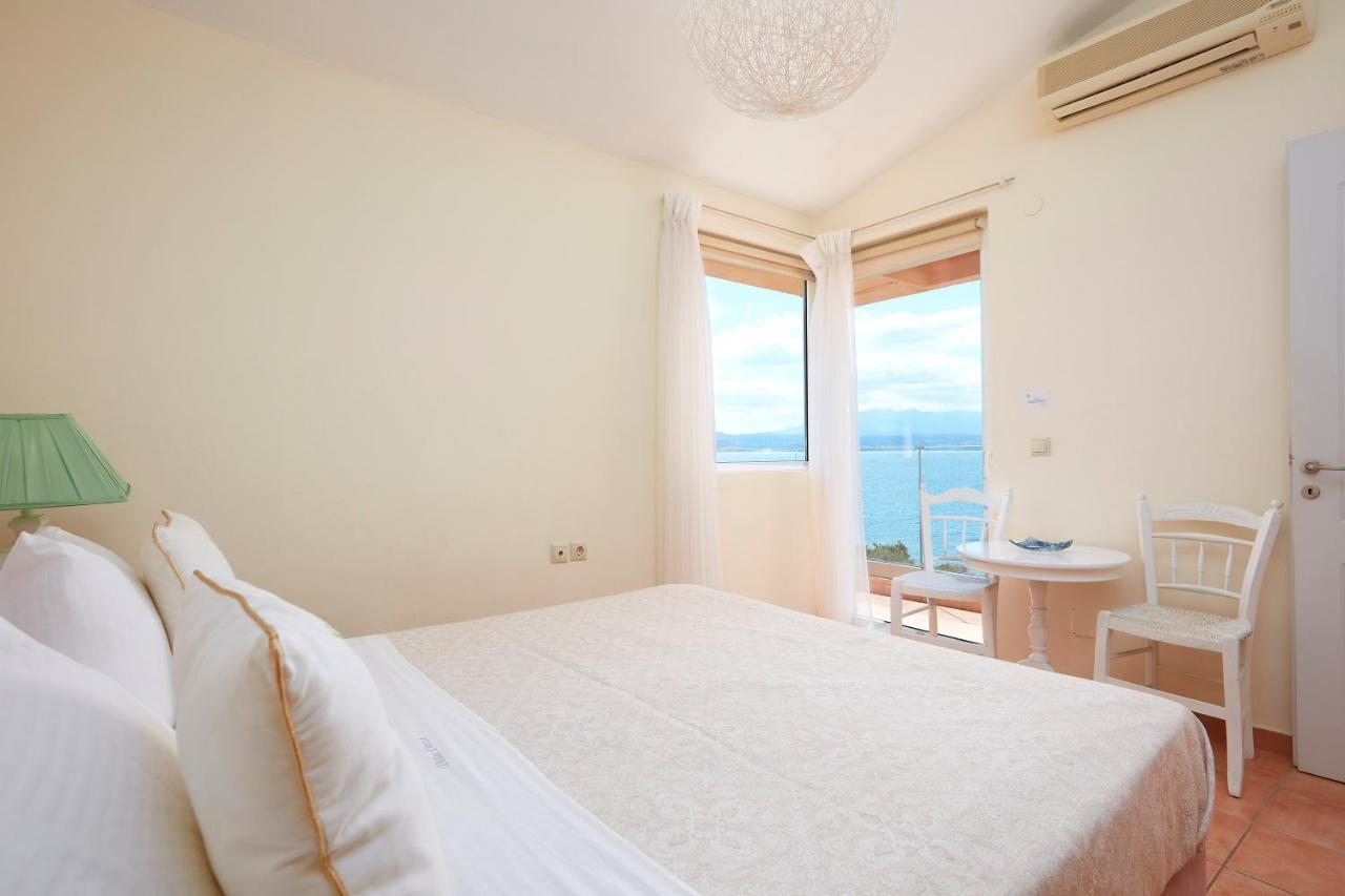 Seafront Longobardi Villa