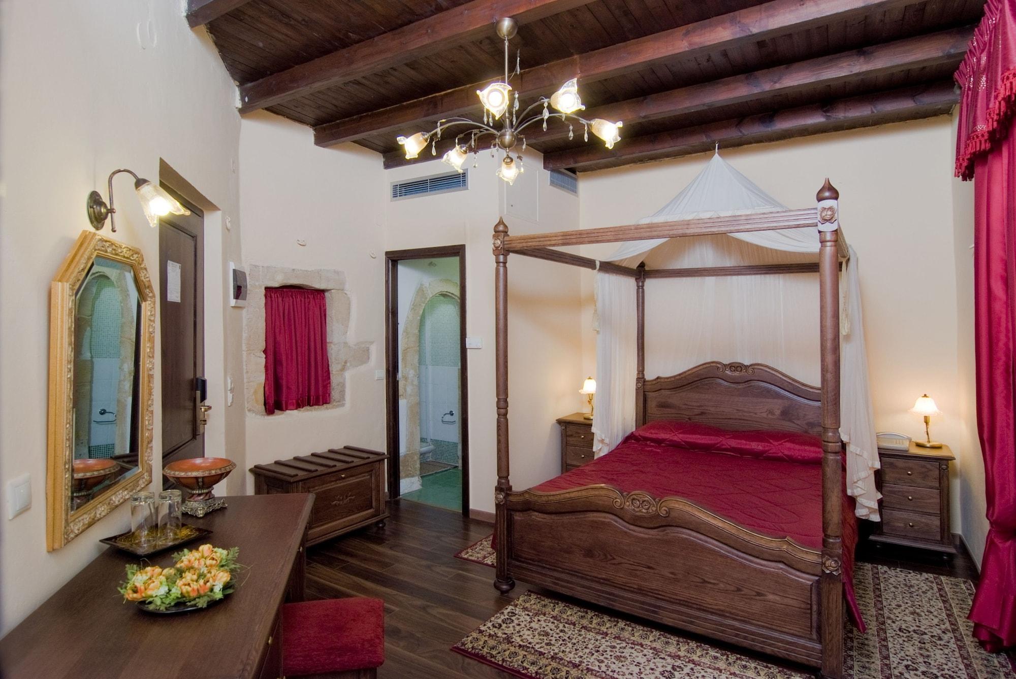 Porto Del Colombo Traditional Boutique Chania (Crete)