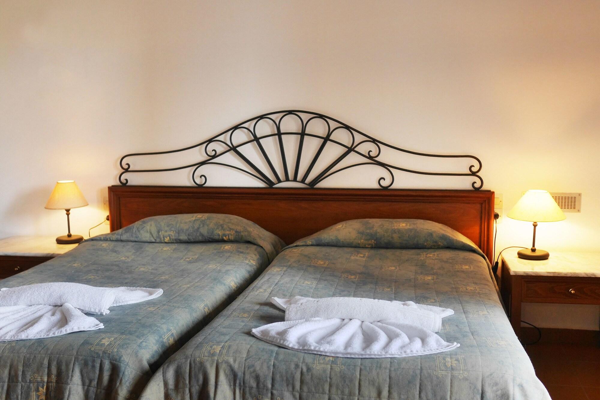 Areti Aparthotel 2*