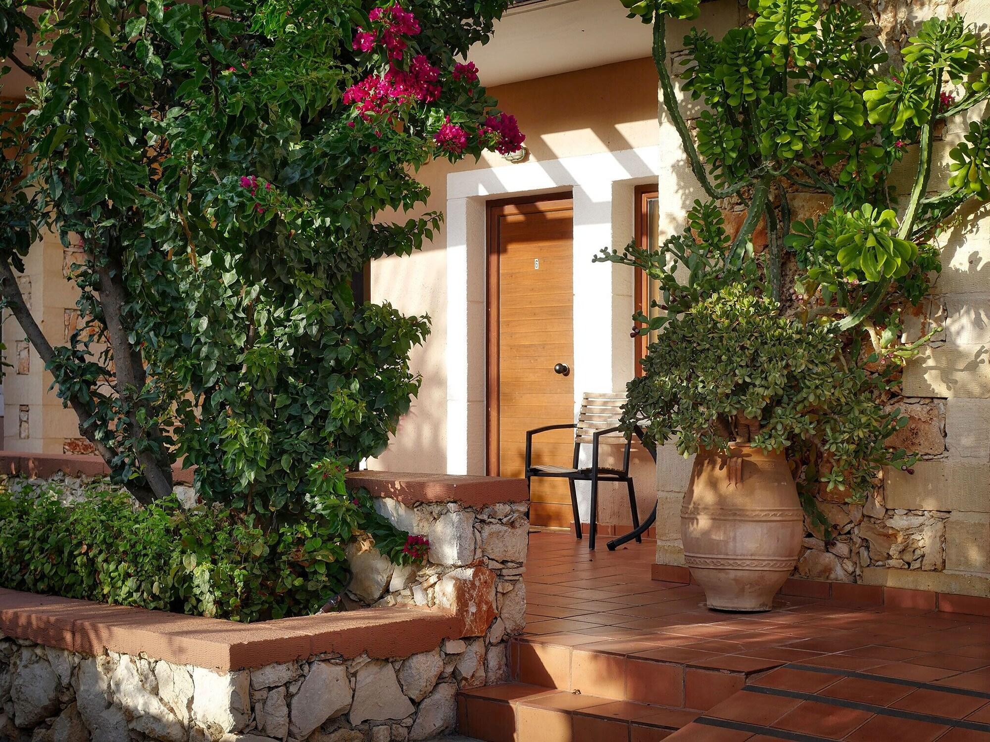 Areti 2* Chania (Crete)