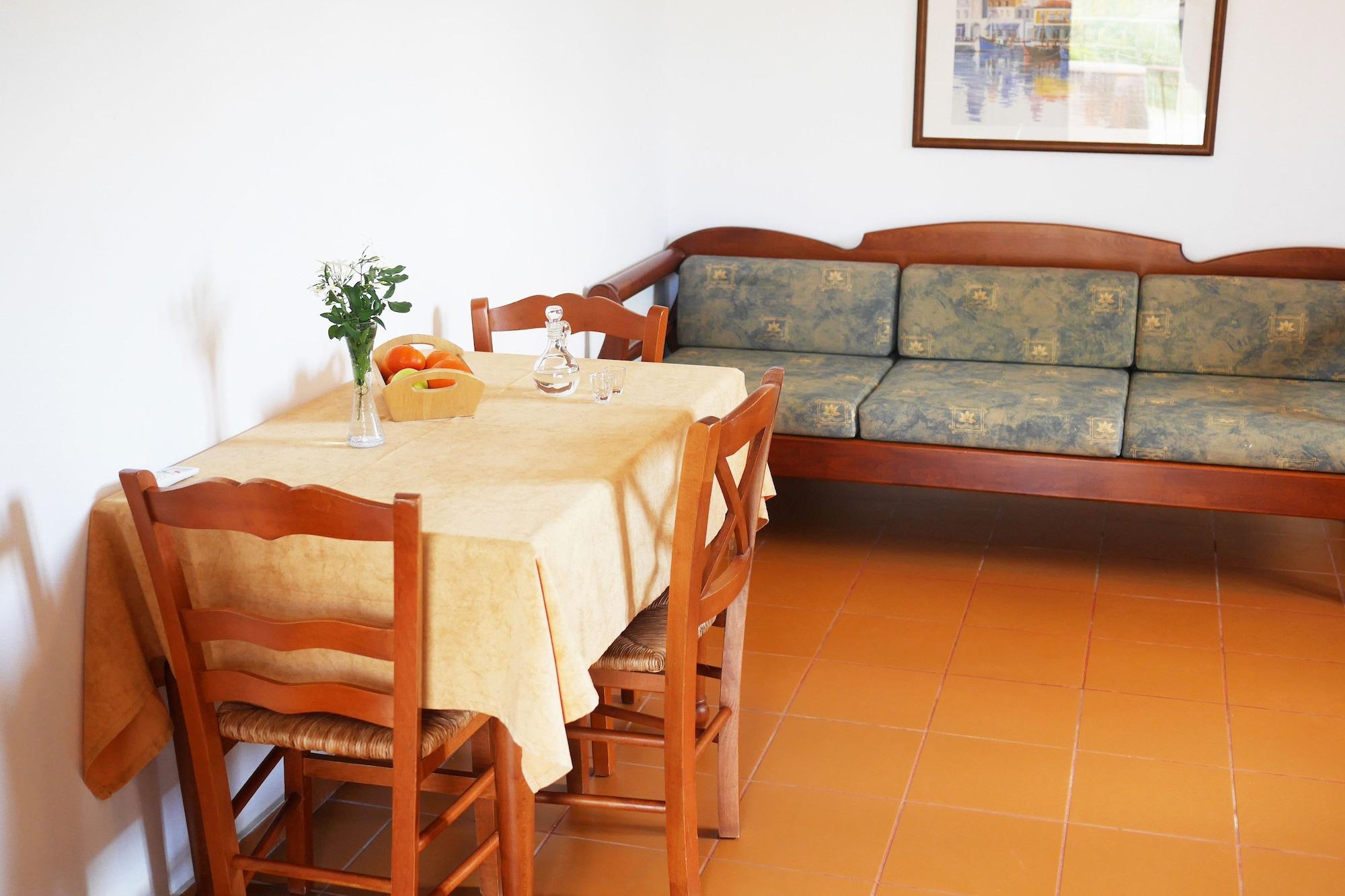 Aparthotel Areti