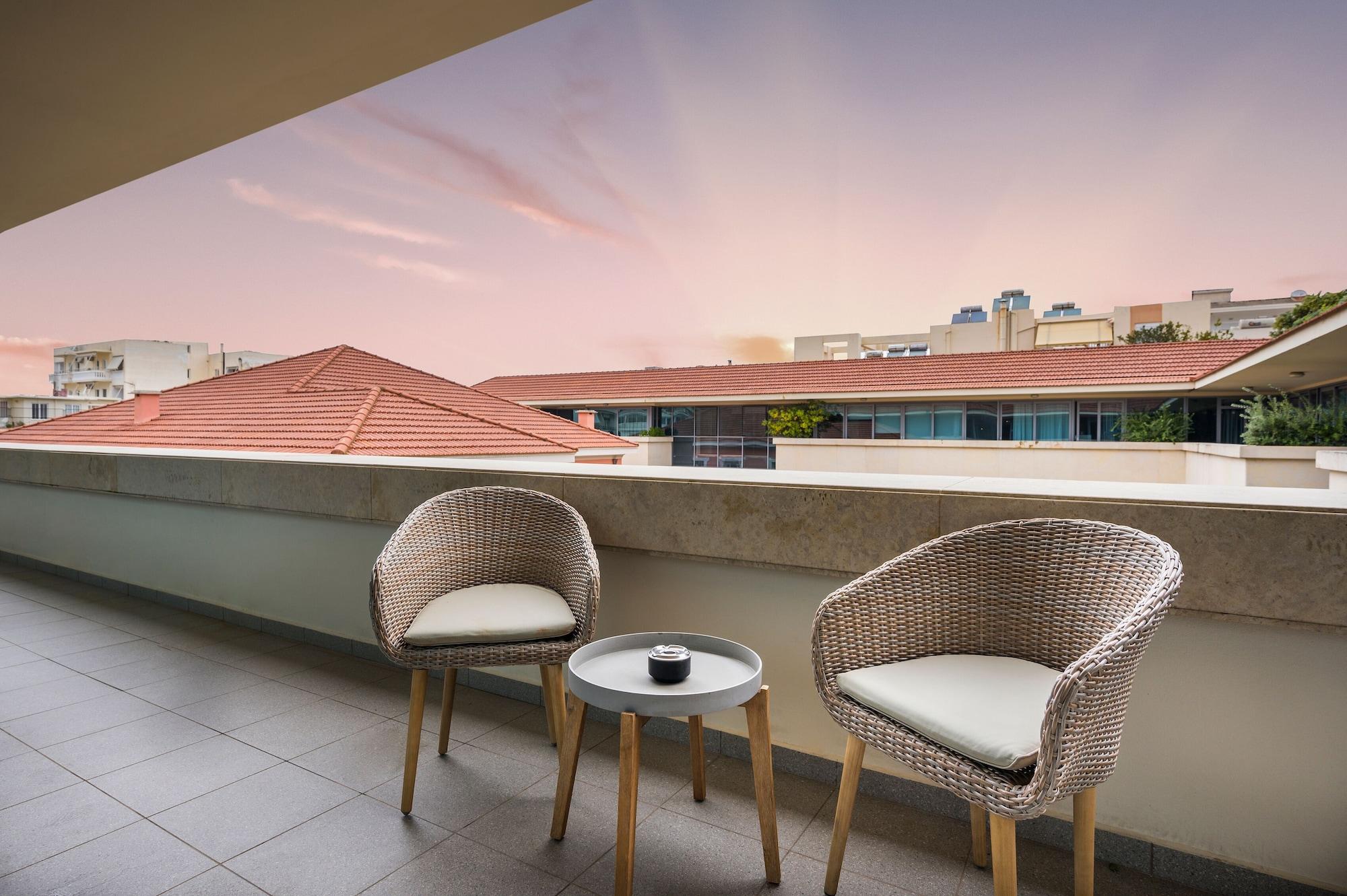 Trianon Luxury & Aparthotel 4*