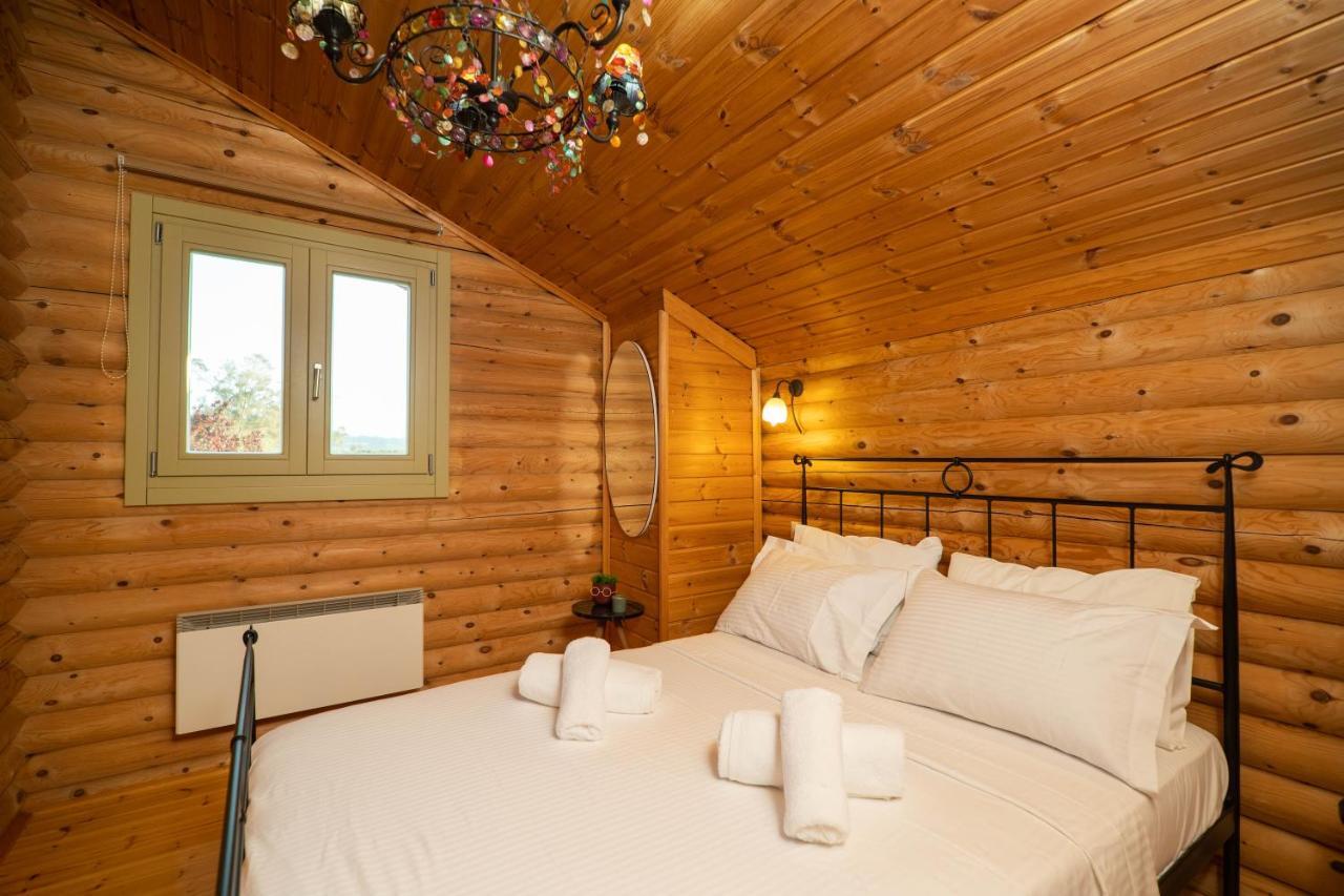 Wooden Villa, Big Garden, Mountain View * Chania (Crete)