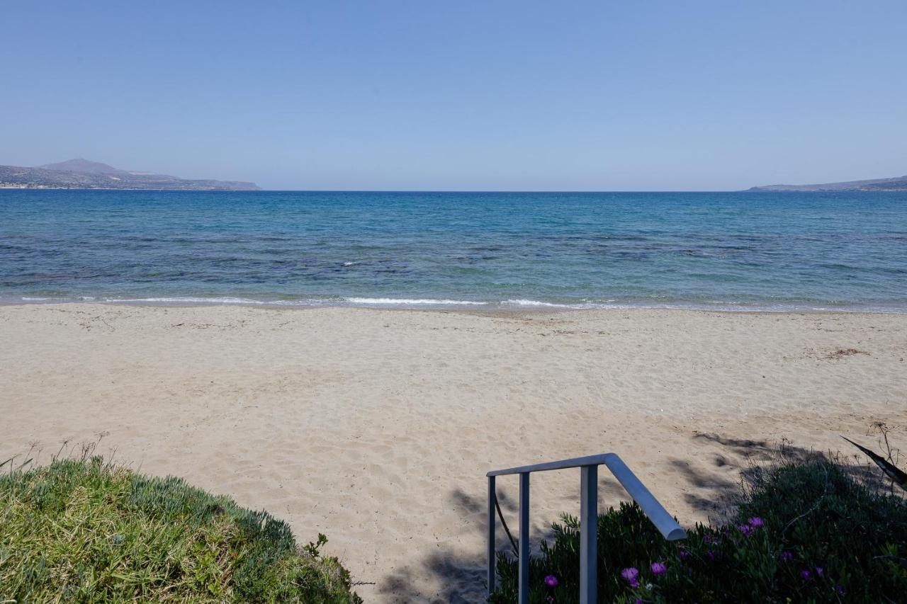 Adelphes Beachfront With Direct Connection To The