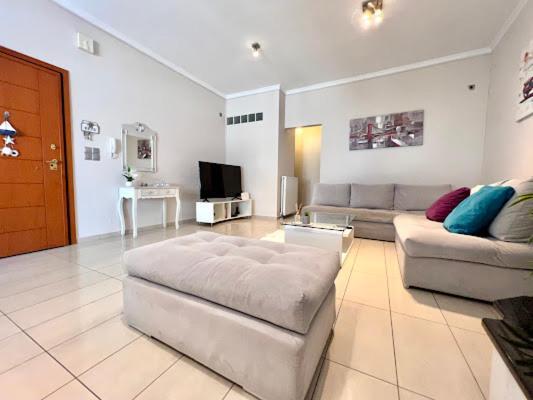 Apartment In Quiet Neighborhood Near Sandy Chania (Crete)