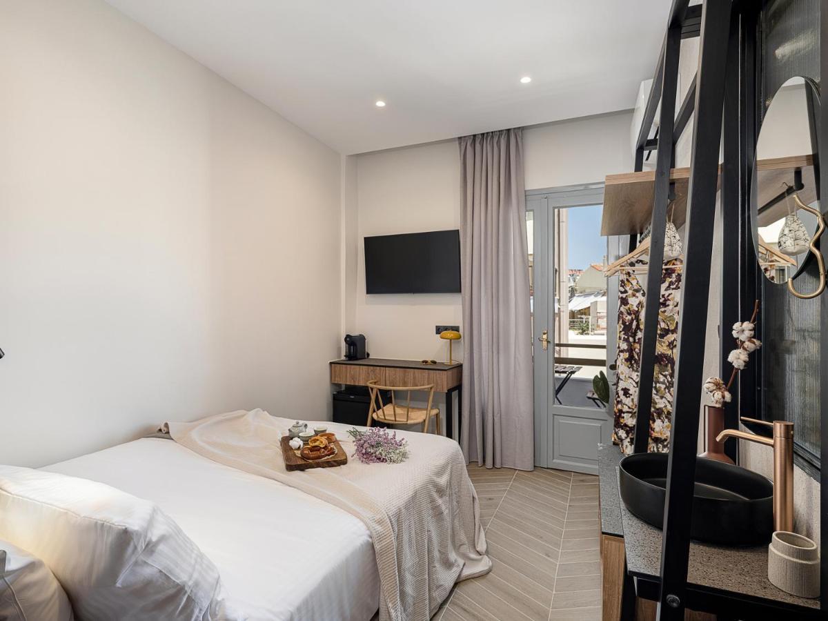 Amphitrite Hotel