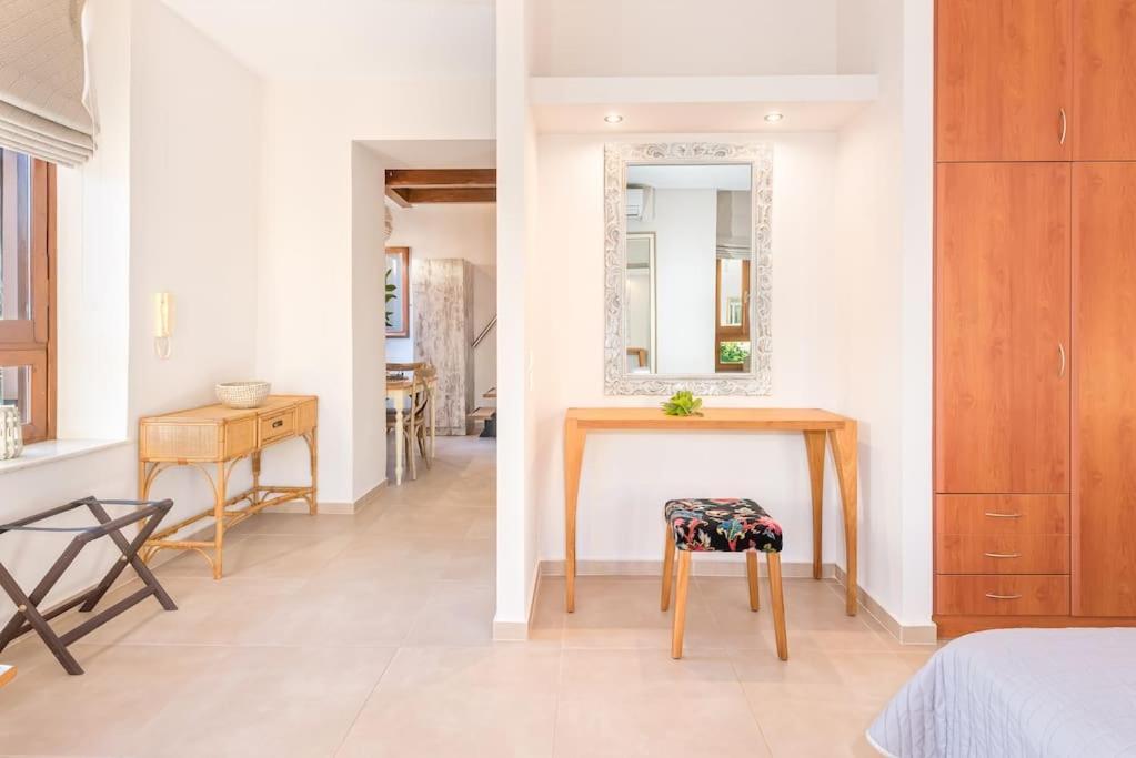 Al Hanim Chrissi Akti Chania
