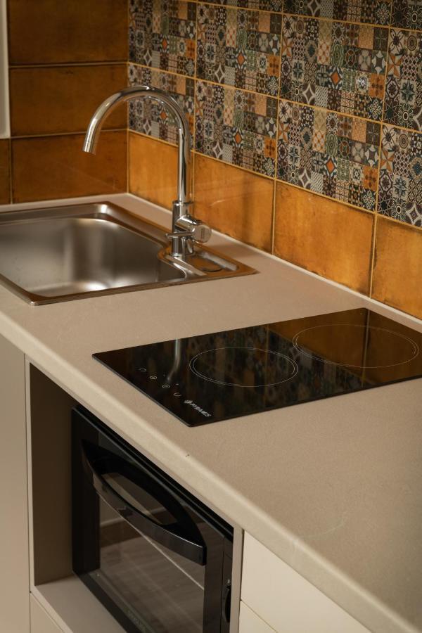 Dimitra Apts * Chania (Crete)