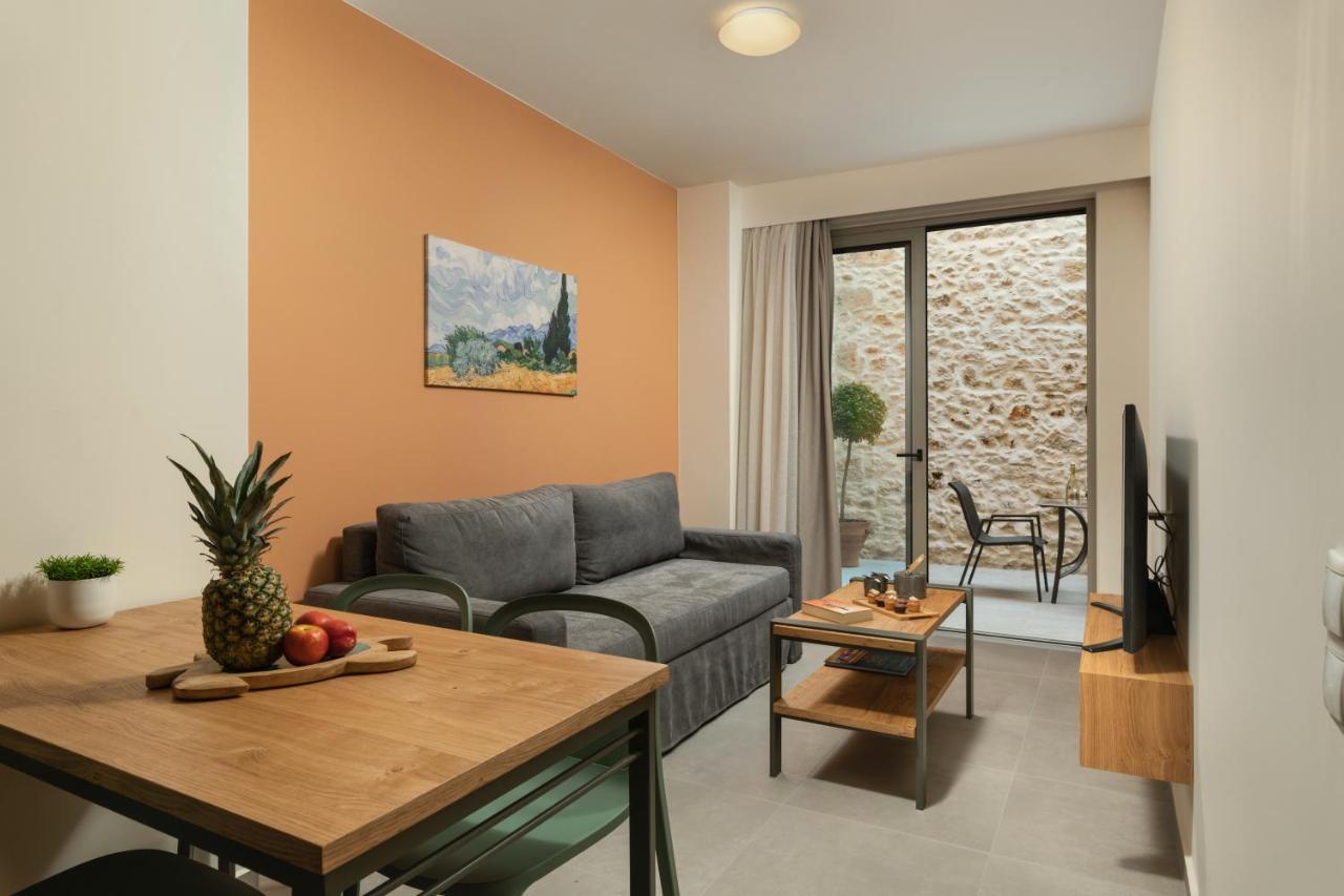 Dimitra Apts *