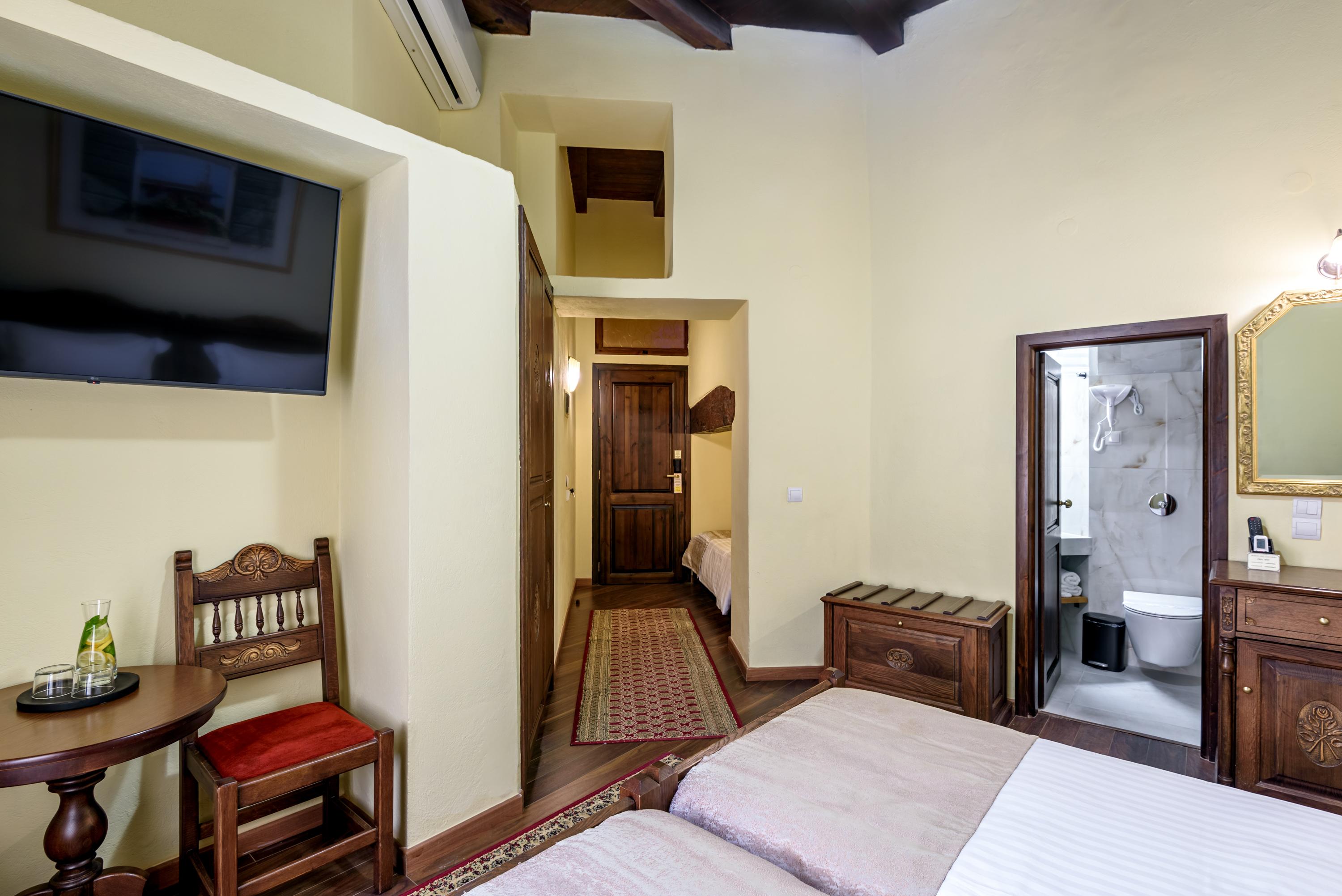 Porto Del Colombo Traditional Boutique