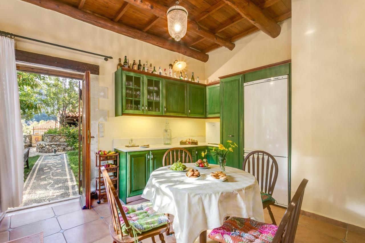 Ifigenia Lux Maisonette In Oldtown And In Theriso Vilage 14 Km Outside Of Chania
