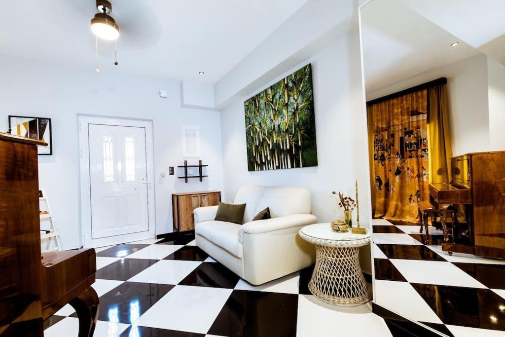 Mp3- An Extraordinary Place Apartment *