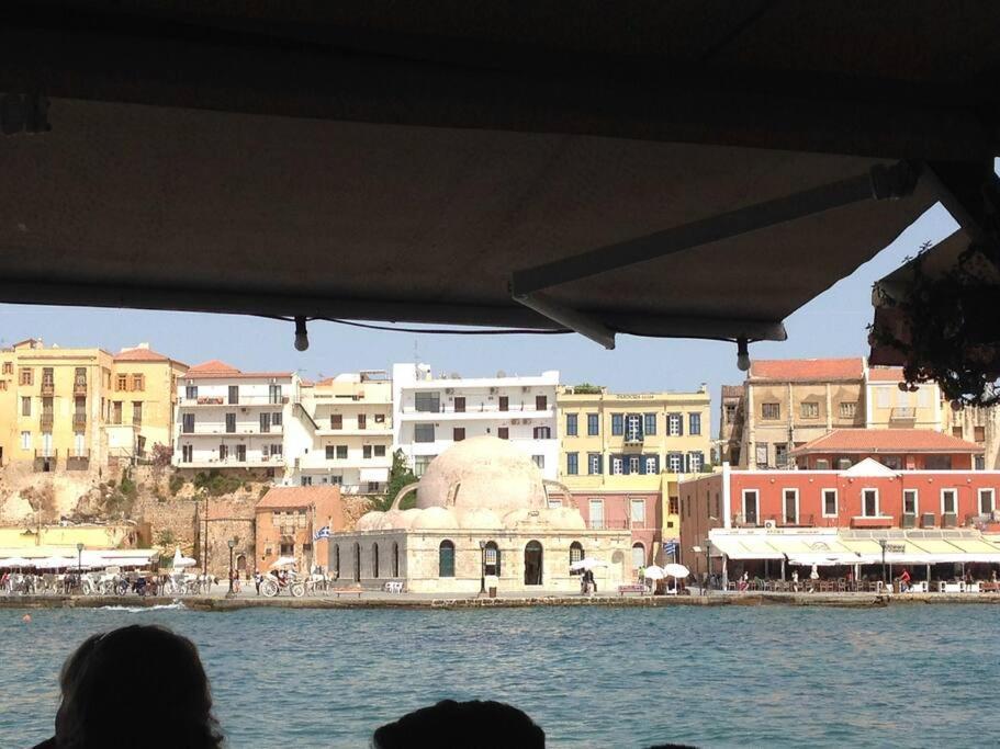 W Chania (Crete)