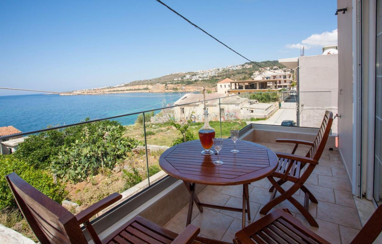 Aura Estate Apartment