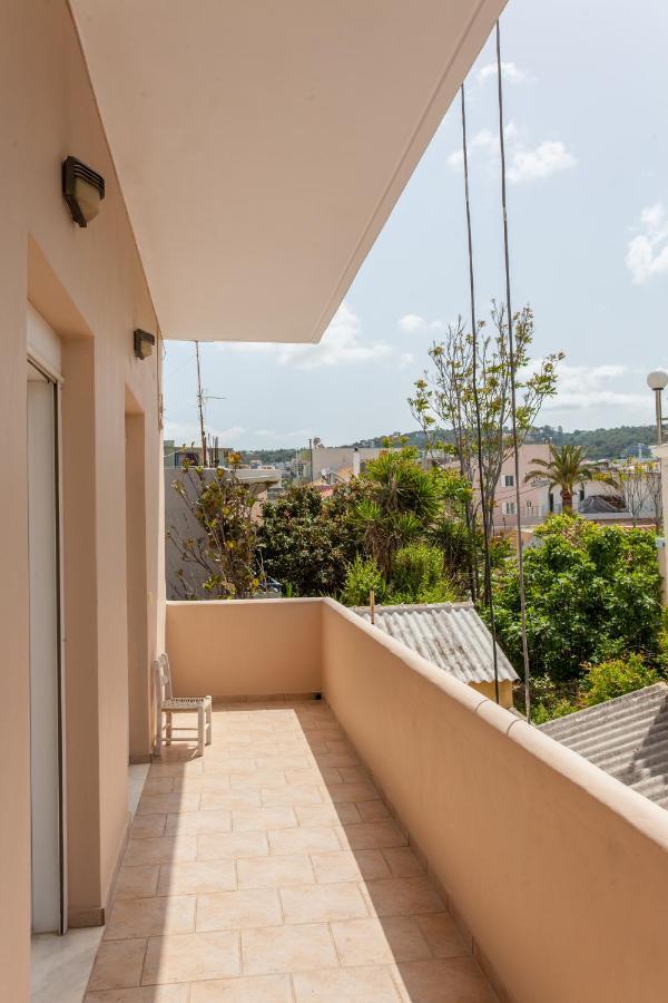 Aura Estate Apartment