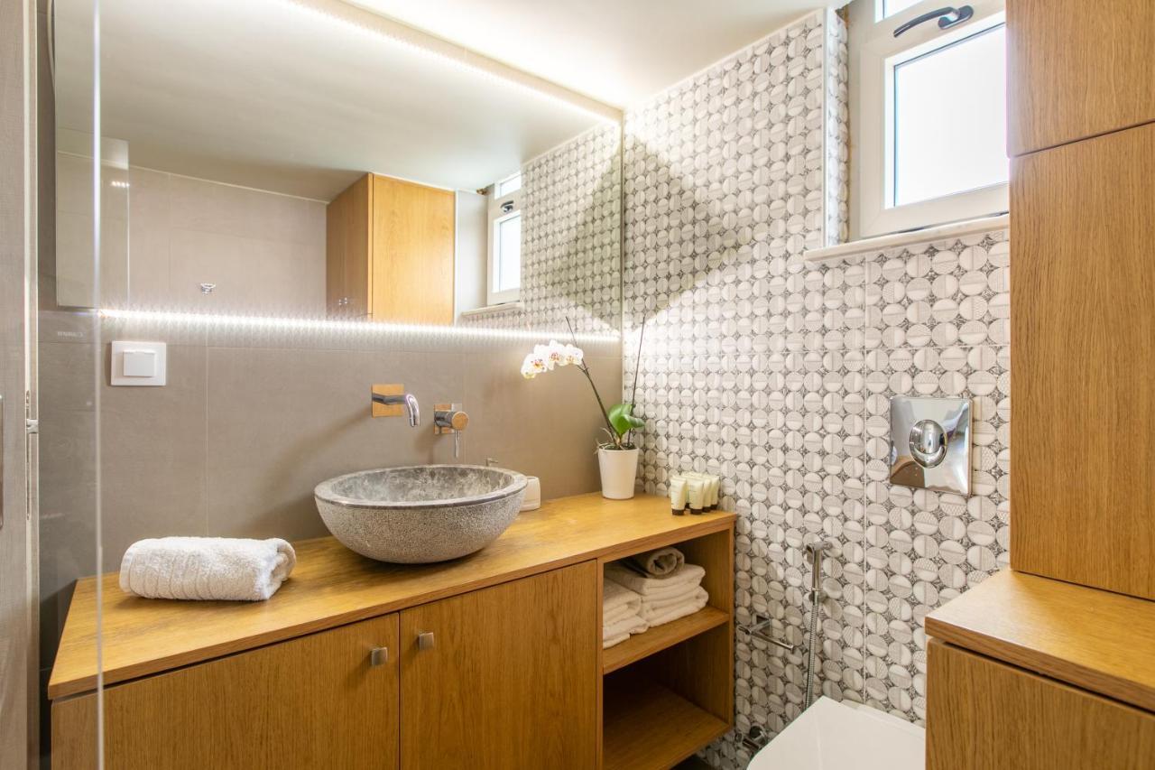 Gk Halepa Luxury Apartment
