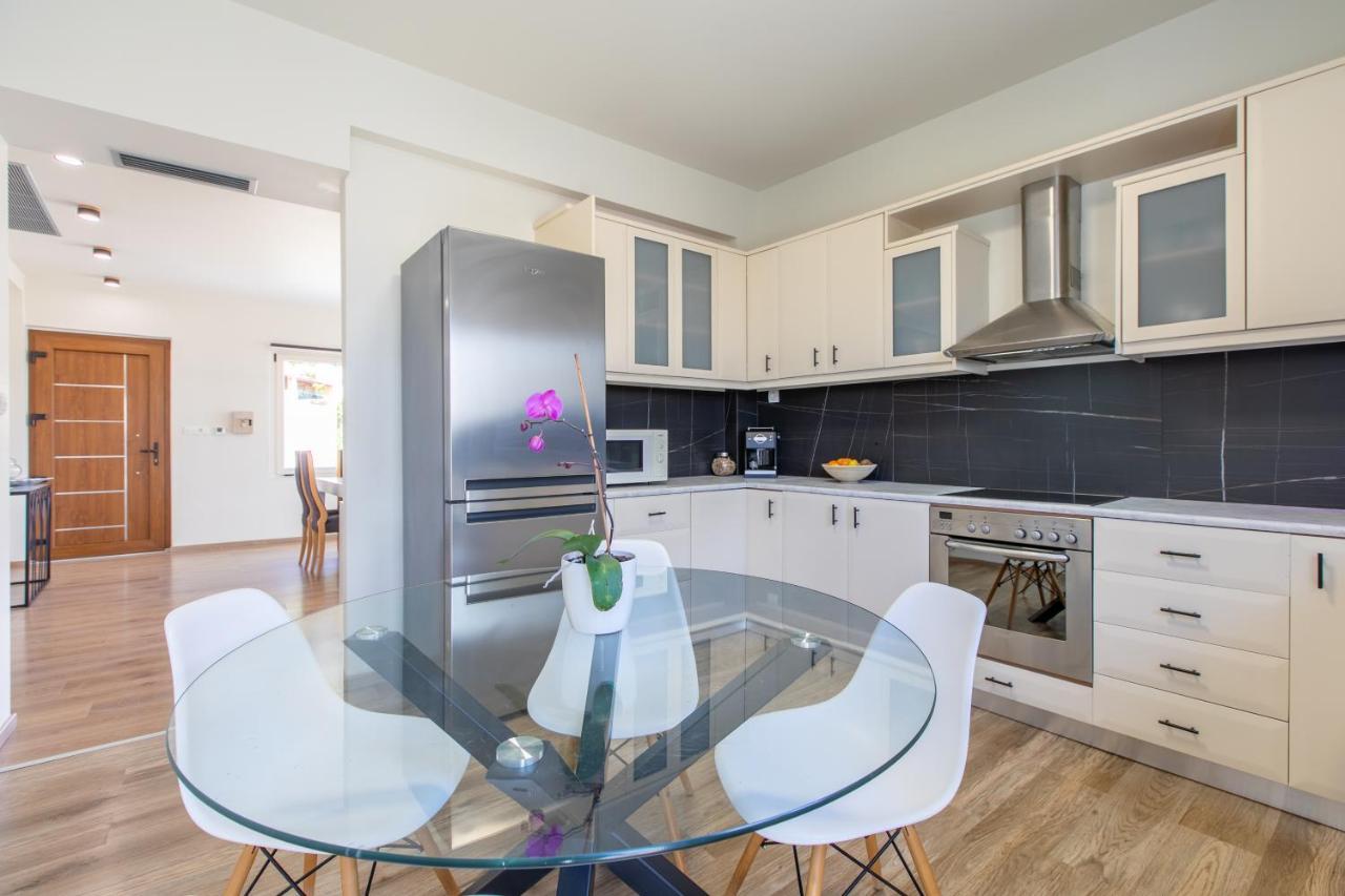 Gk Halepa Luxury Apartment