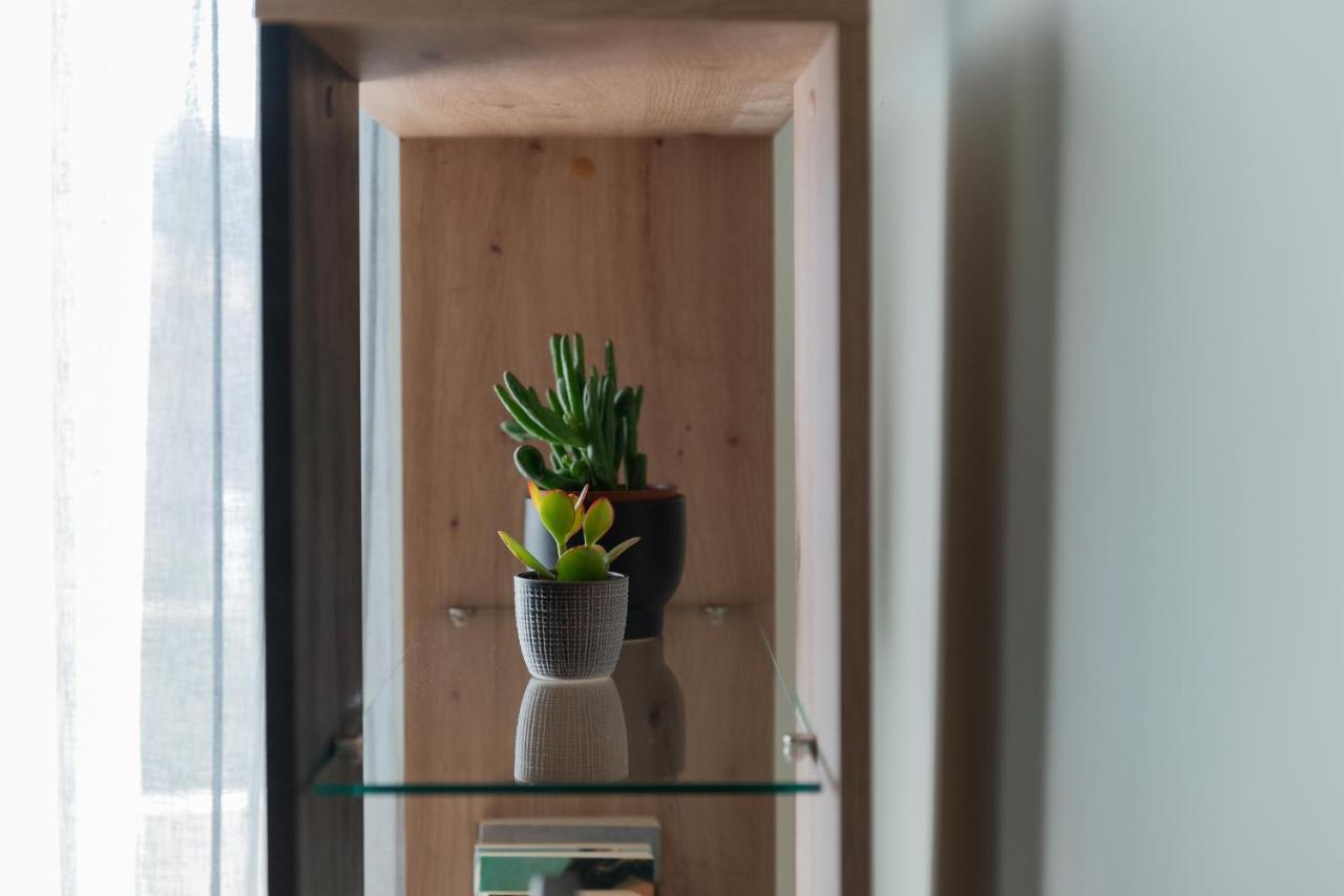 Apartment Dejaview Cozy By 8essentially *