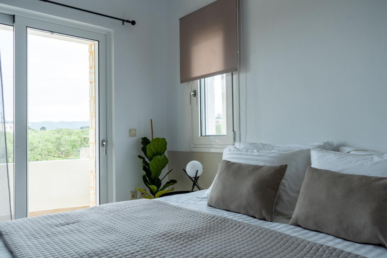 Ros Solis Luxure House