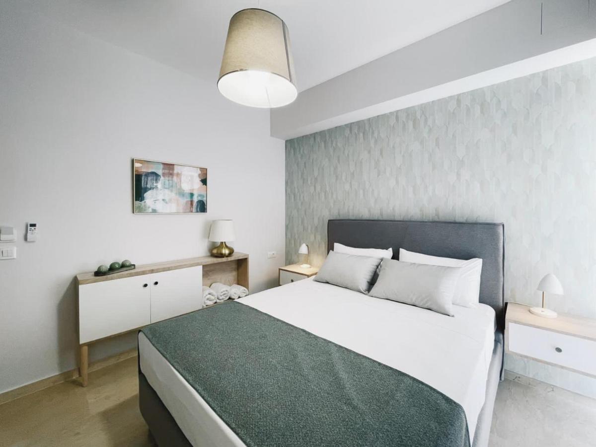 Urban Hive Chania, Your Basecamp - Fiber Wifi Chania (Crete)