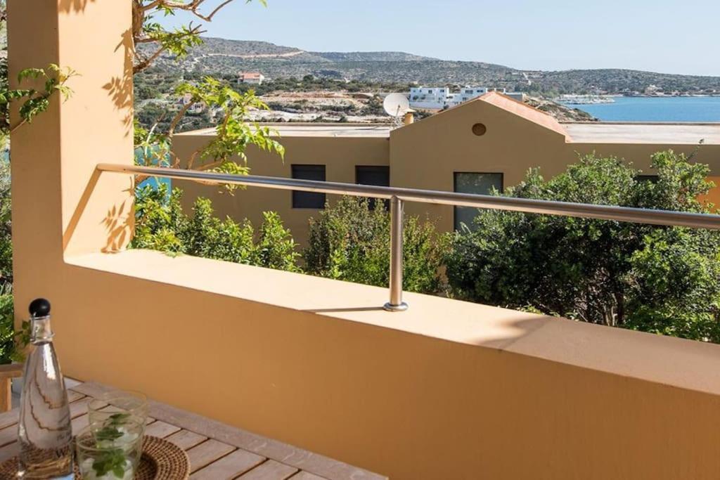 Villa Chloe By The Sea