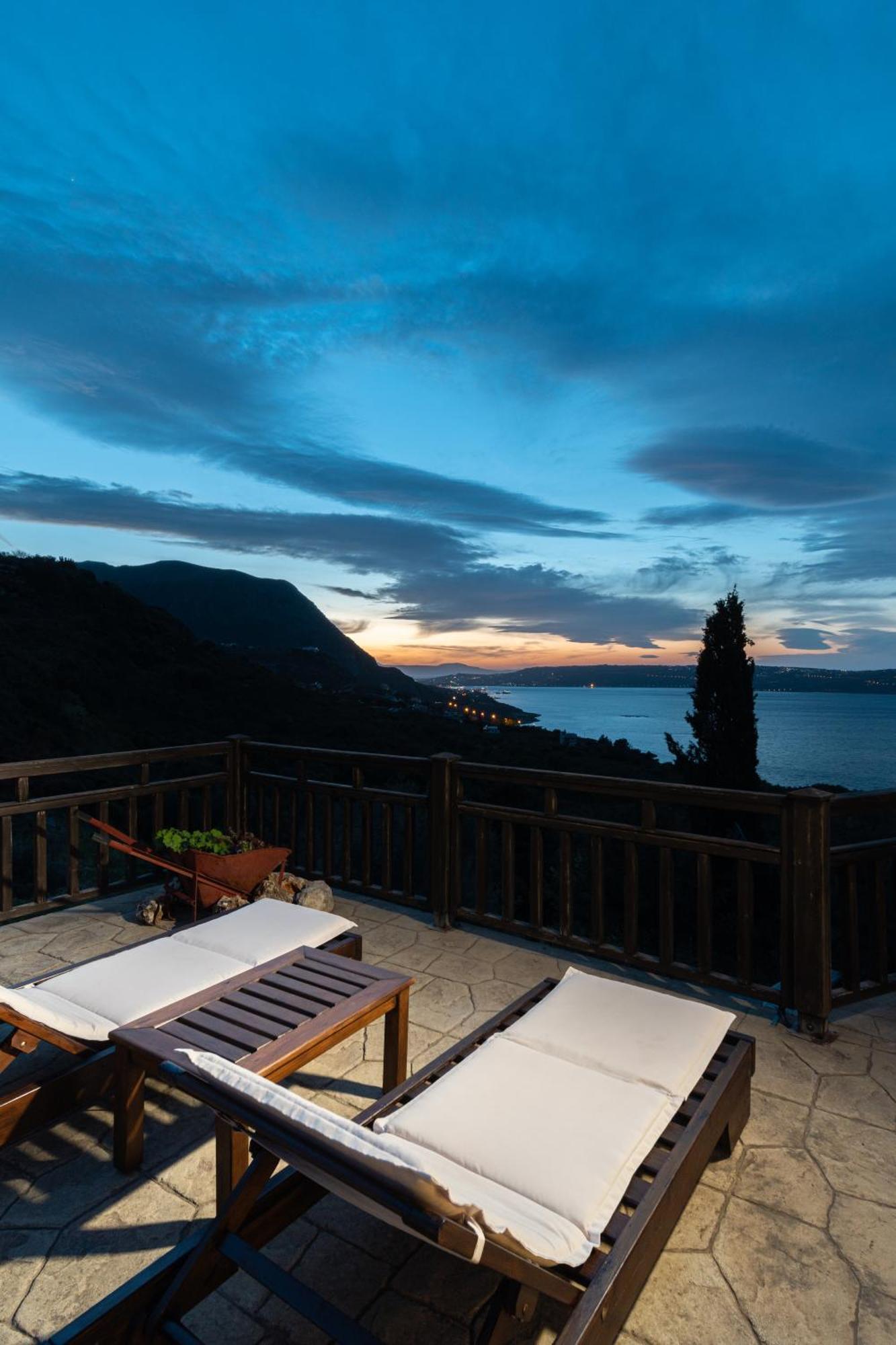 Your-villa, In Crete * Chania (Crete)