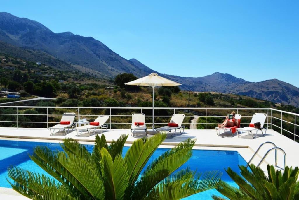 Villa Vuna - Heated Pool -sea View *