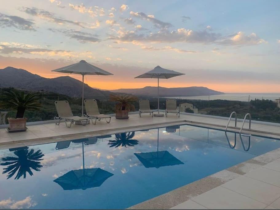 Vuna - Heated Pool -sea View Villa *