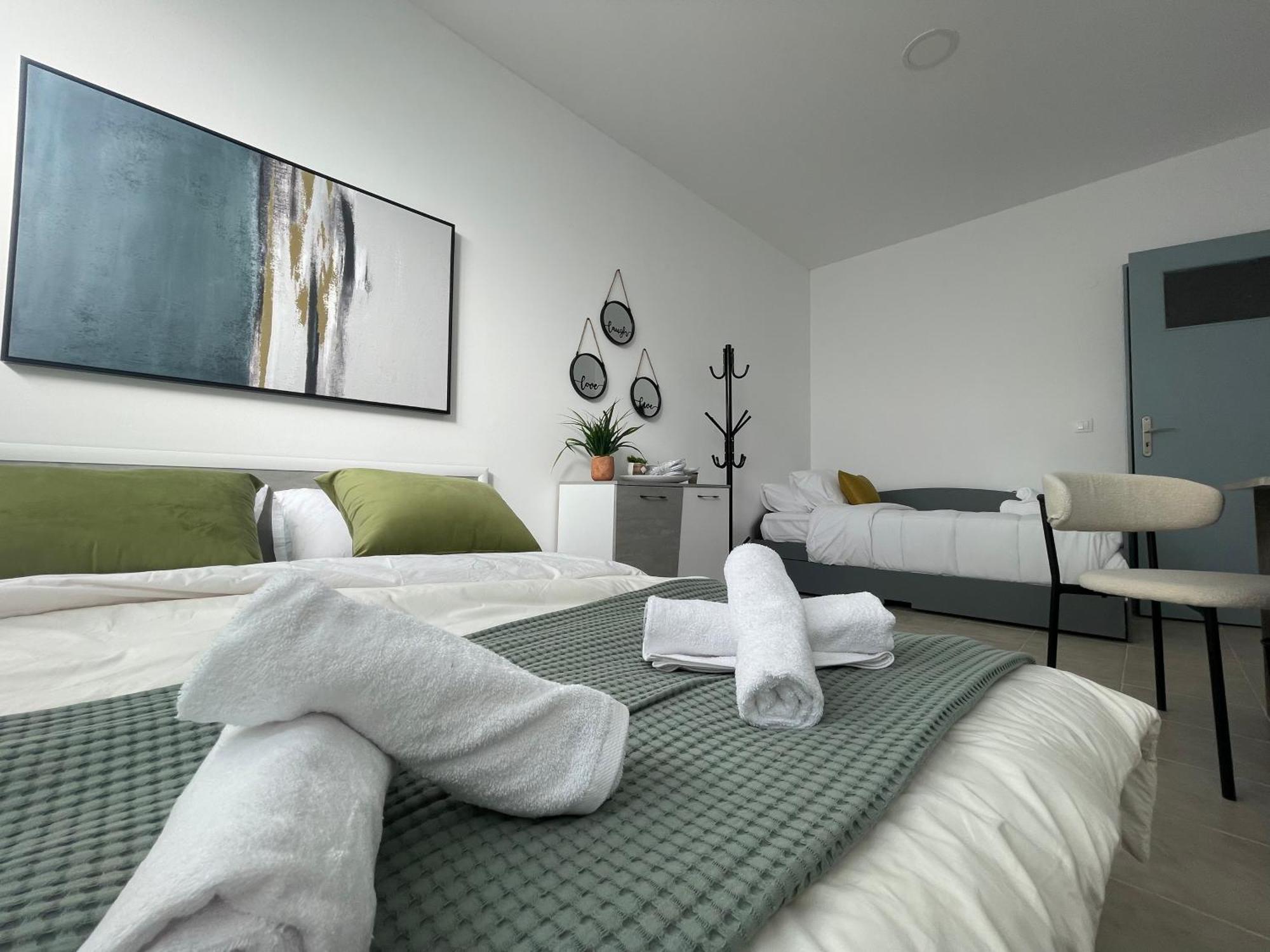 Aiolos Chania Center Luxury Near The Garden * Chania (Crete)