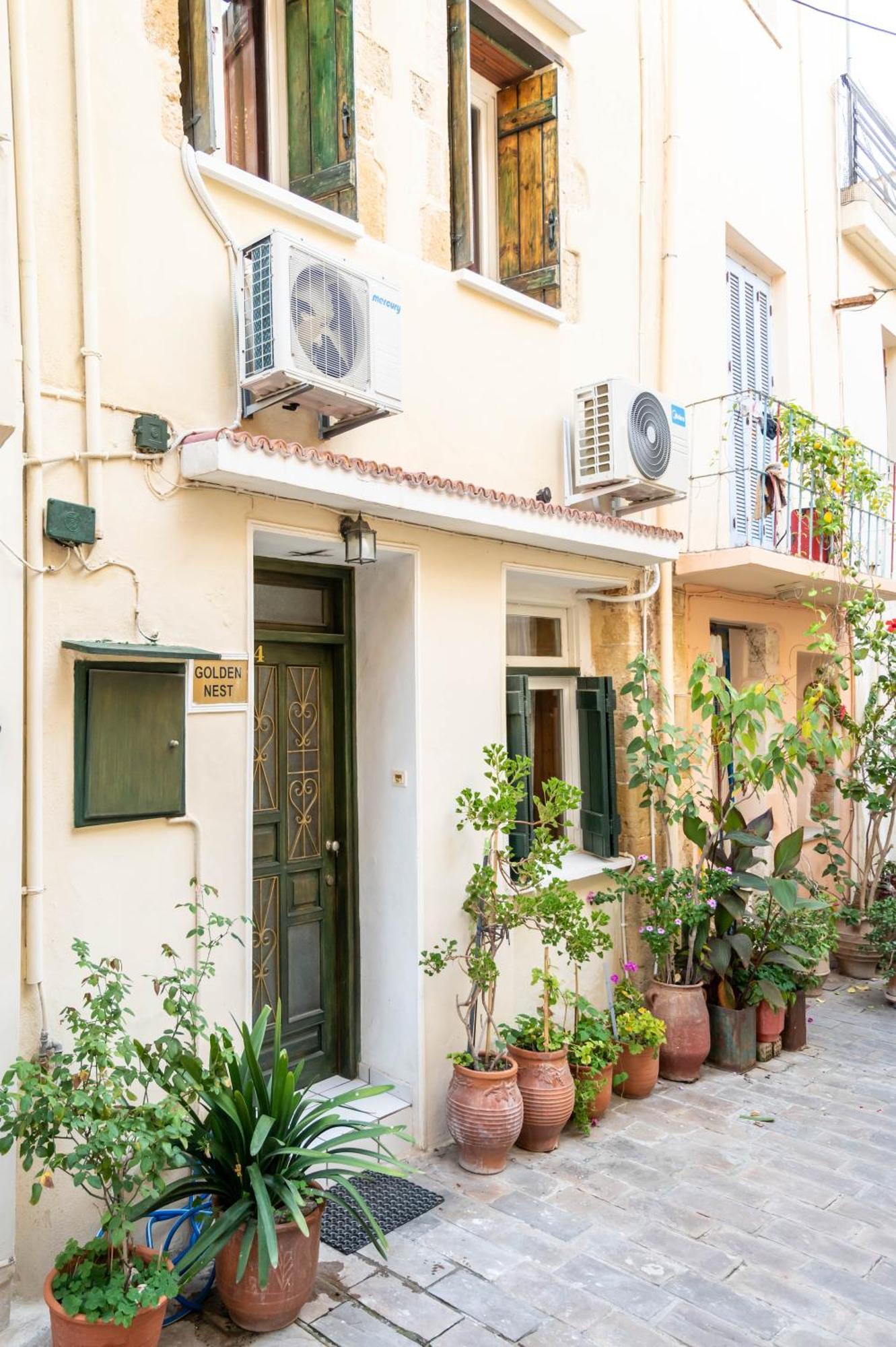Golden Nest Holiday home