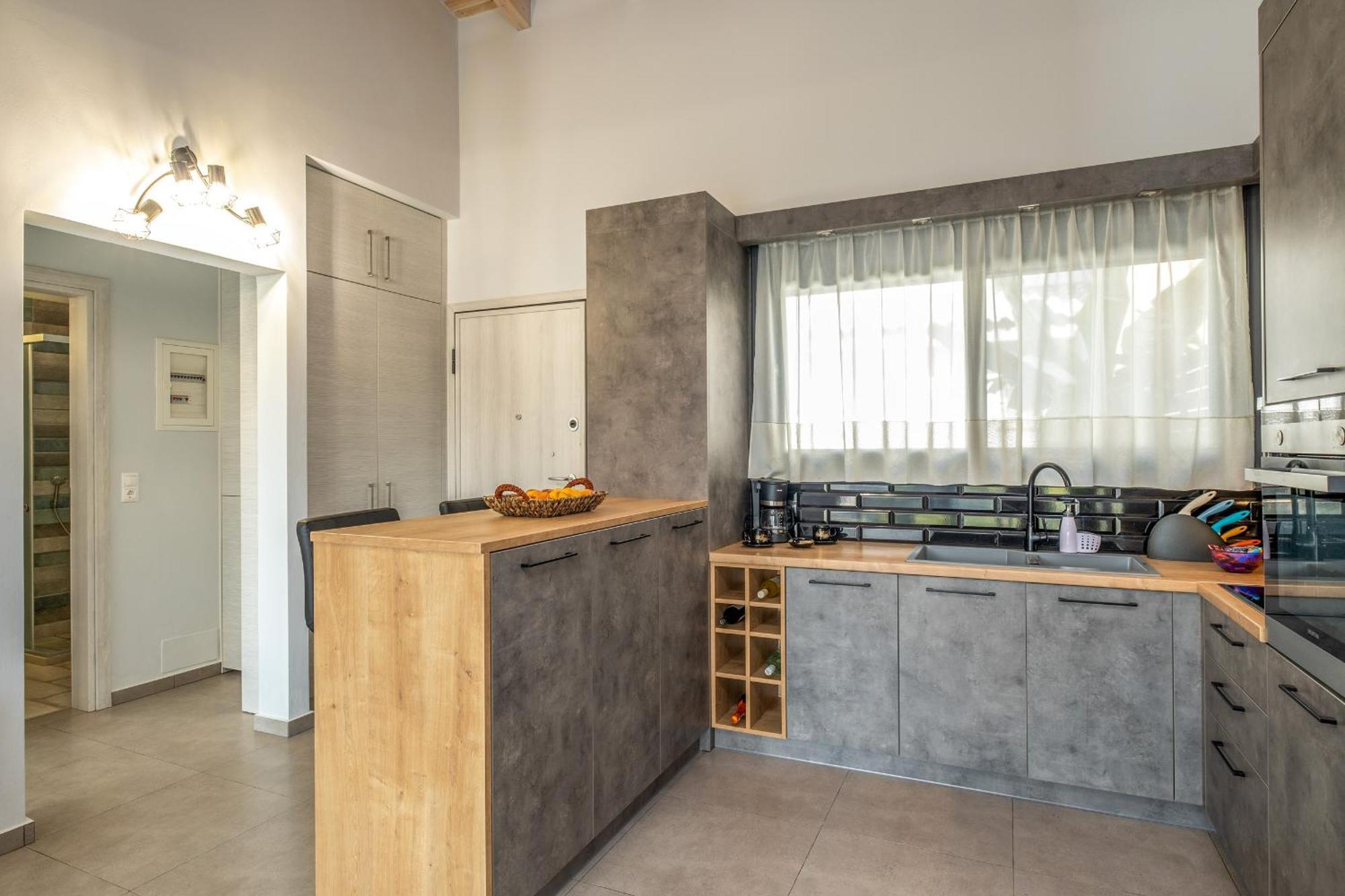 Artemis A&b Villa *