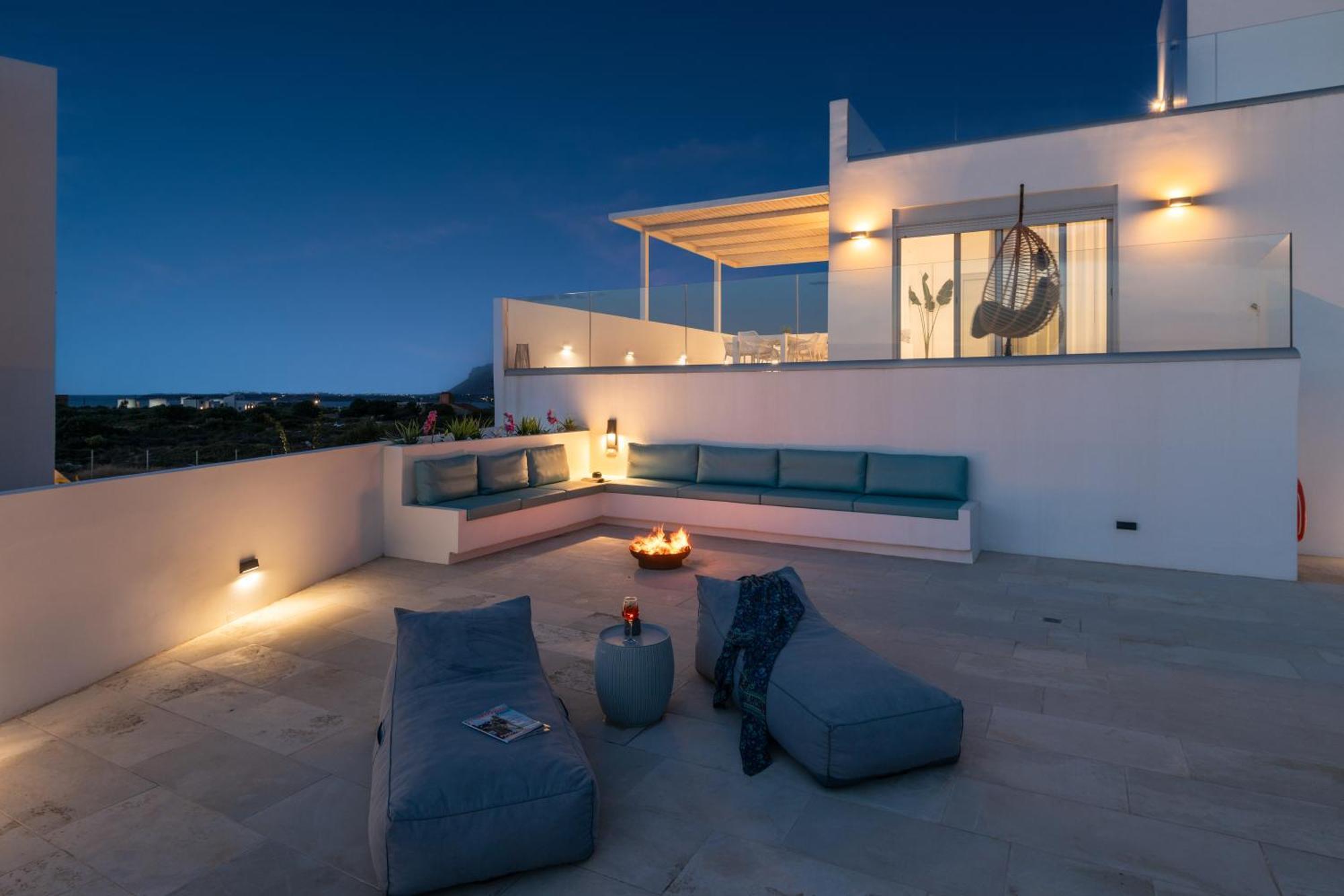 Tholaria Villa *