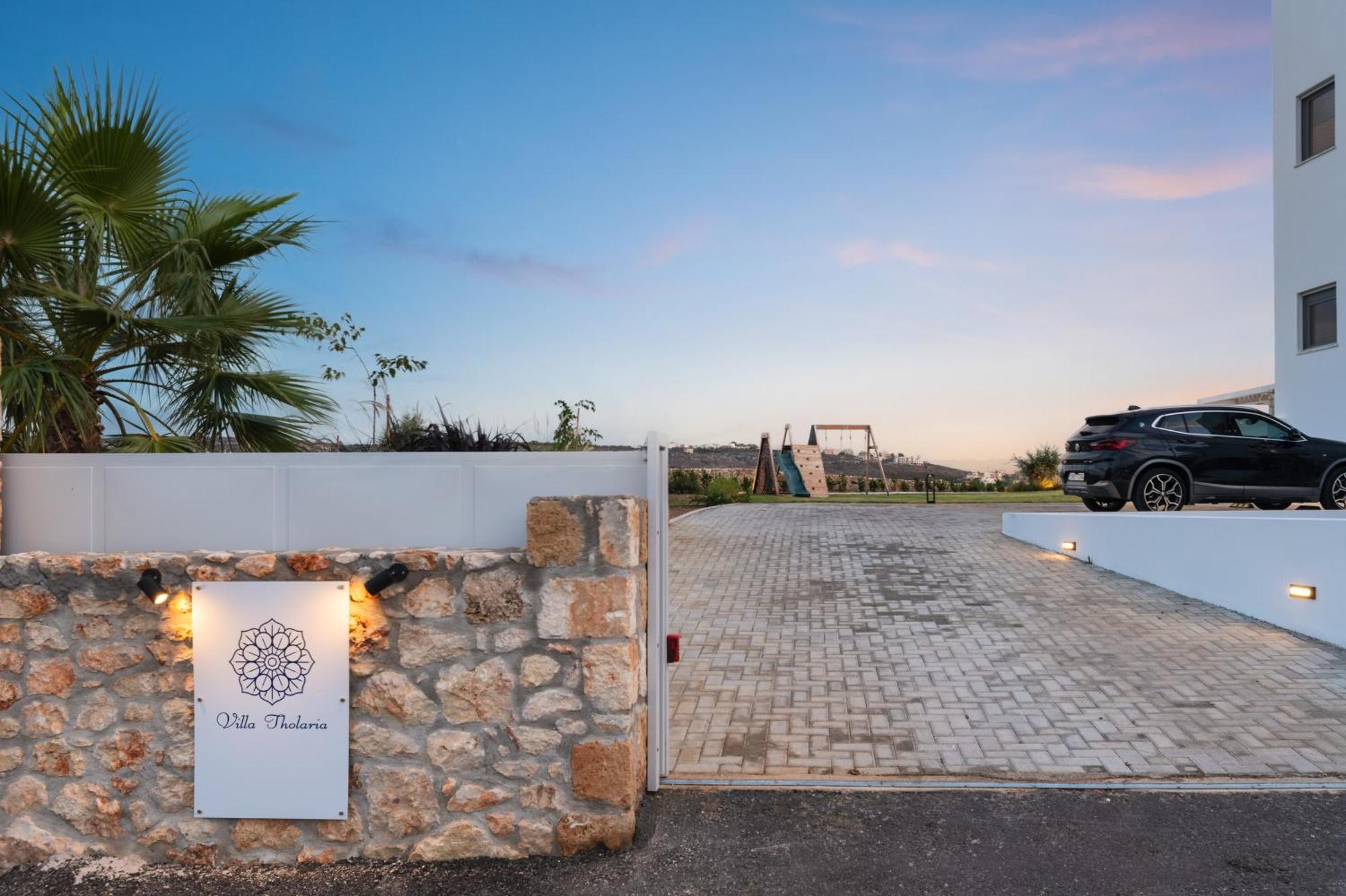 Tholaria Villa Chania (Crete)