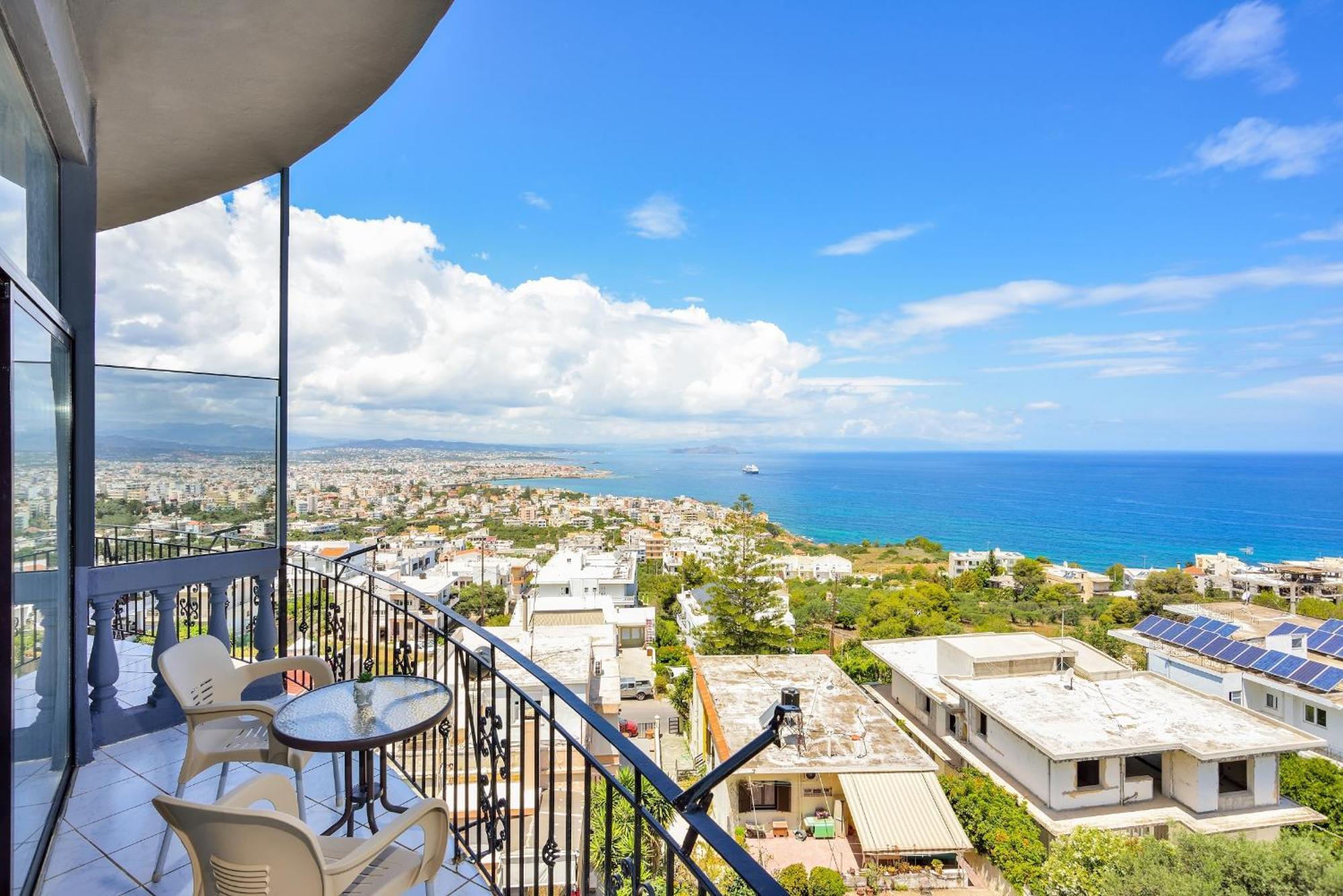 Loucerna Chania * Chania (Crete)