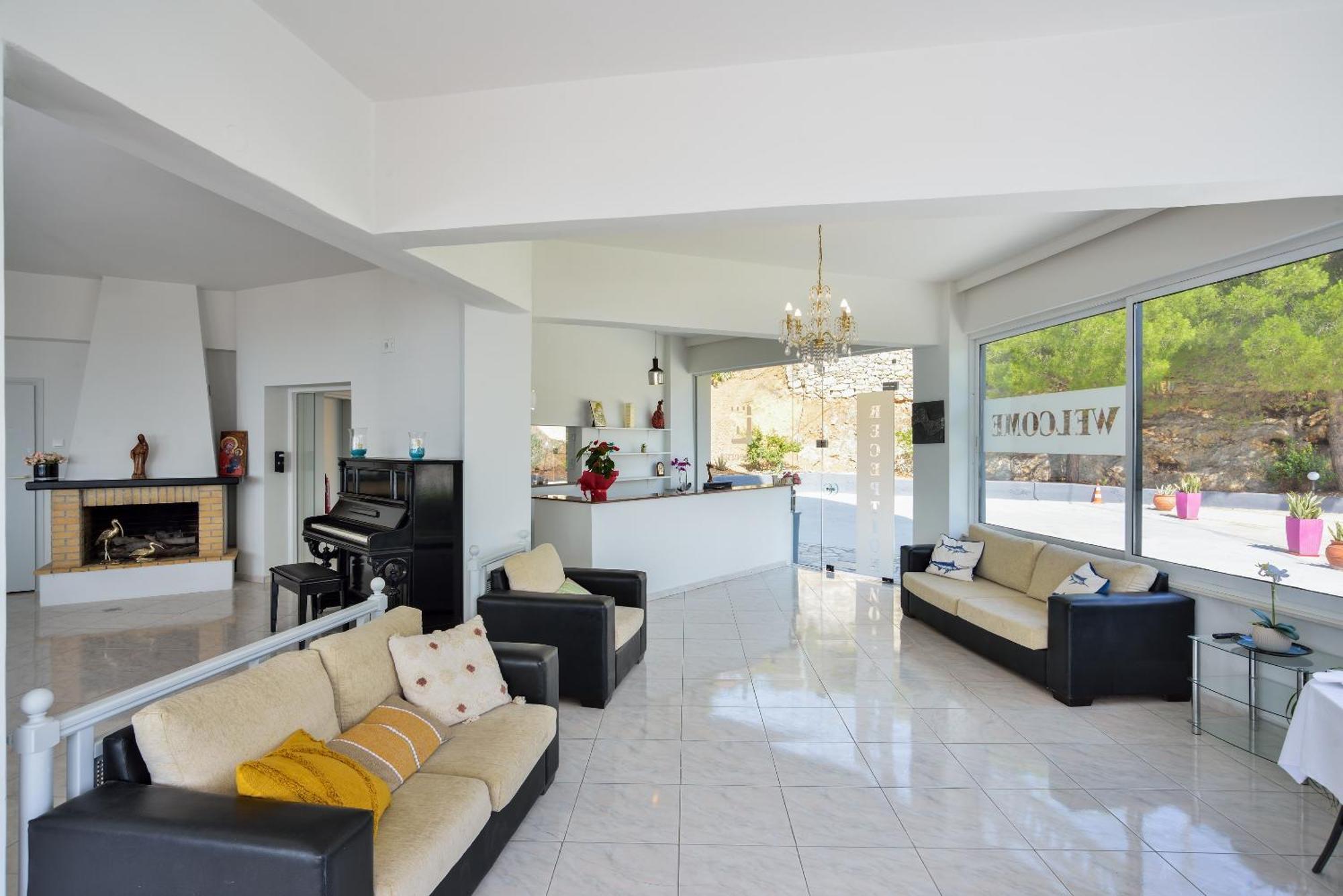 Apartment Loucerna Chania *