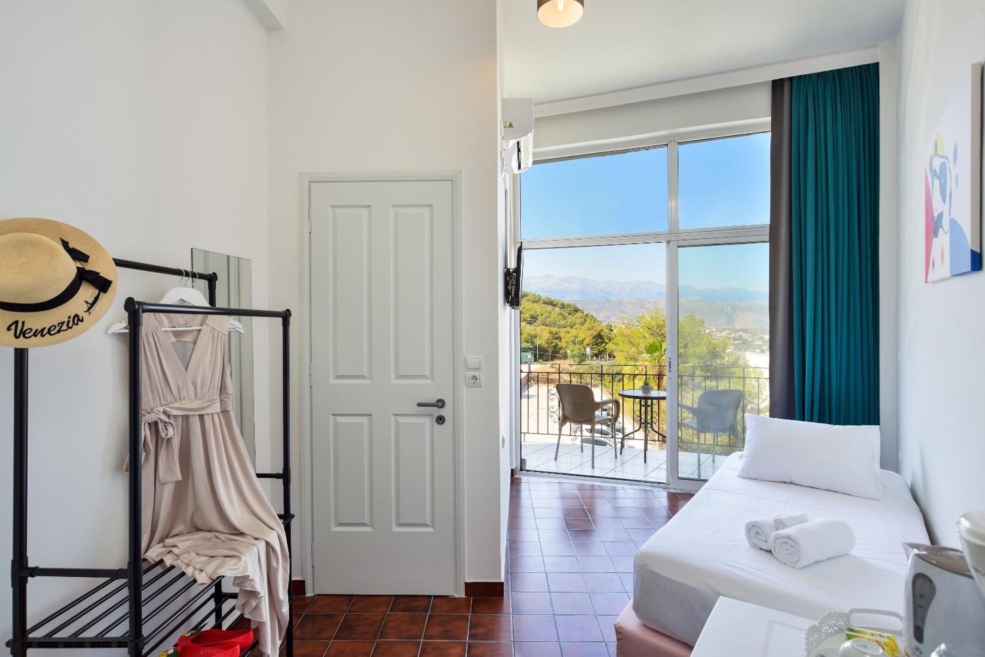 Apartment Loucerna Chania *