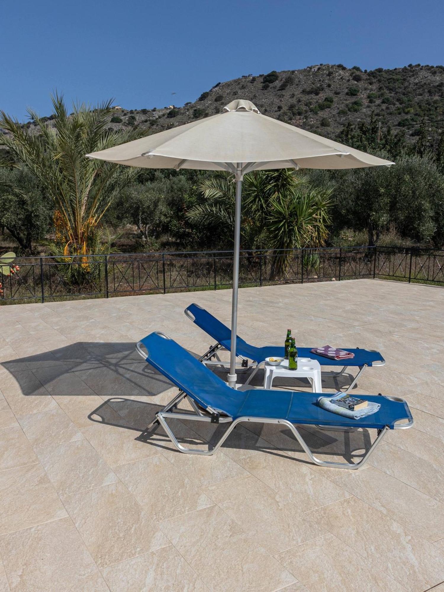 Asteria Not Overlooked, 3 Min Drive To Villa