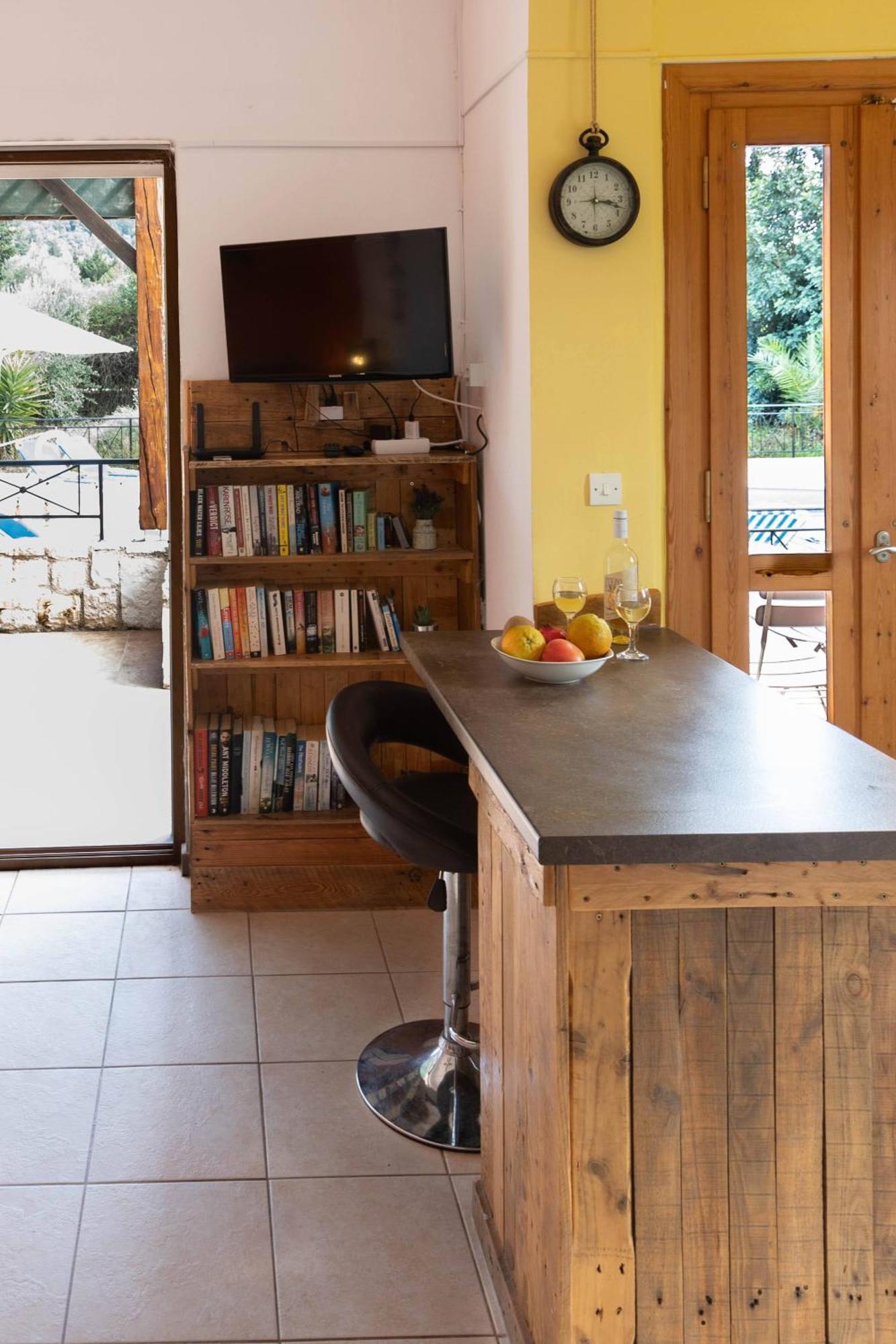 Villa Asteria Not Overlooked, 3 Min Drive To *