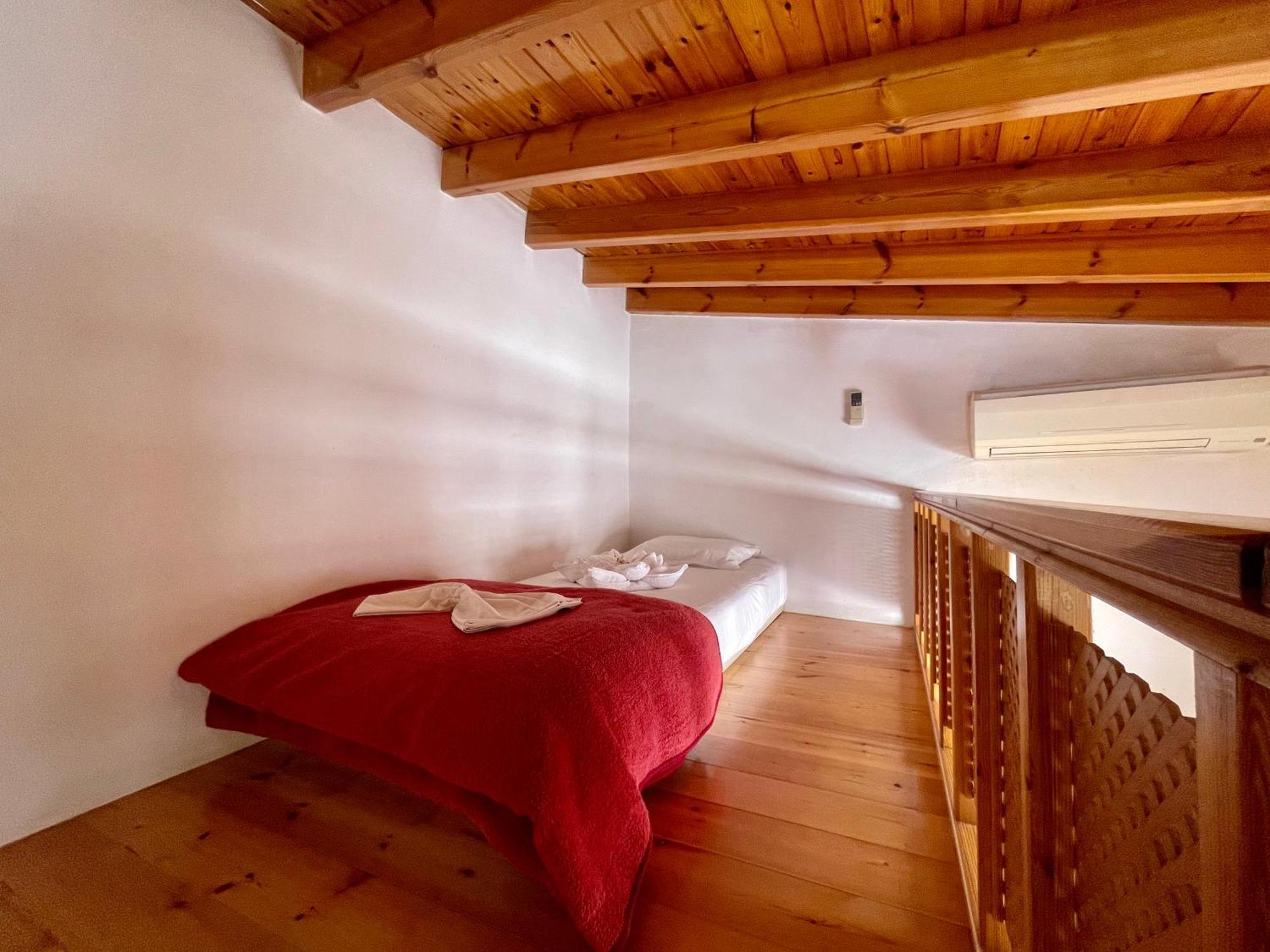 Odyssey House * Chania (Crete)