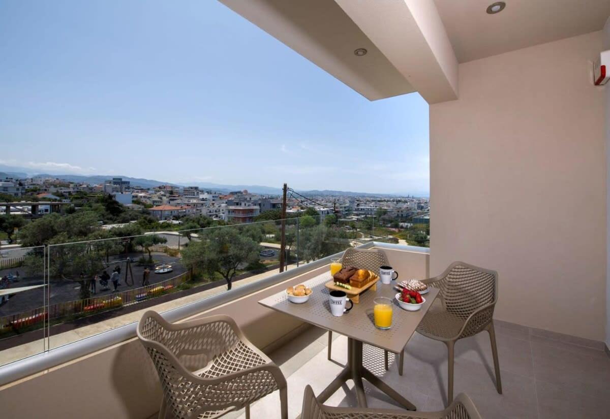 α ηeaven View Park Gem - Chania Getaway Apartment