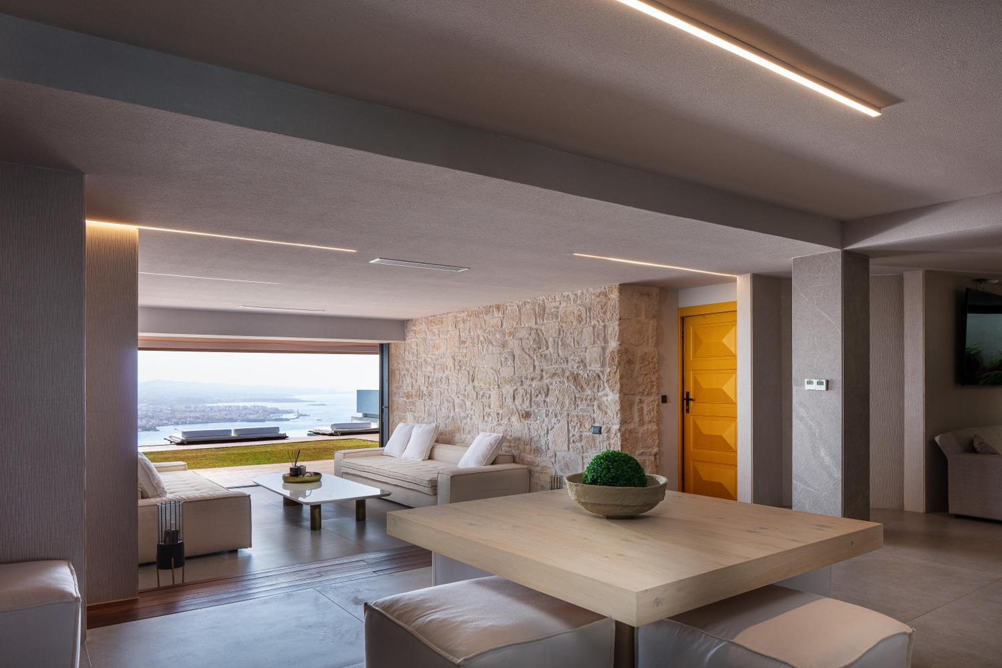 Cavo Dago Villa