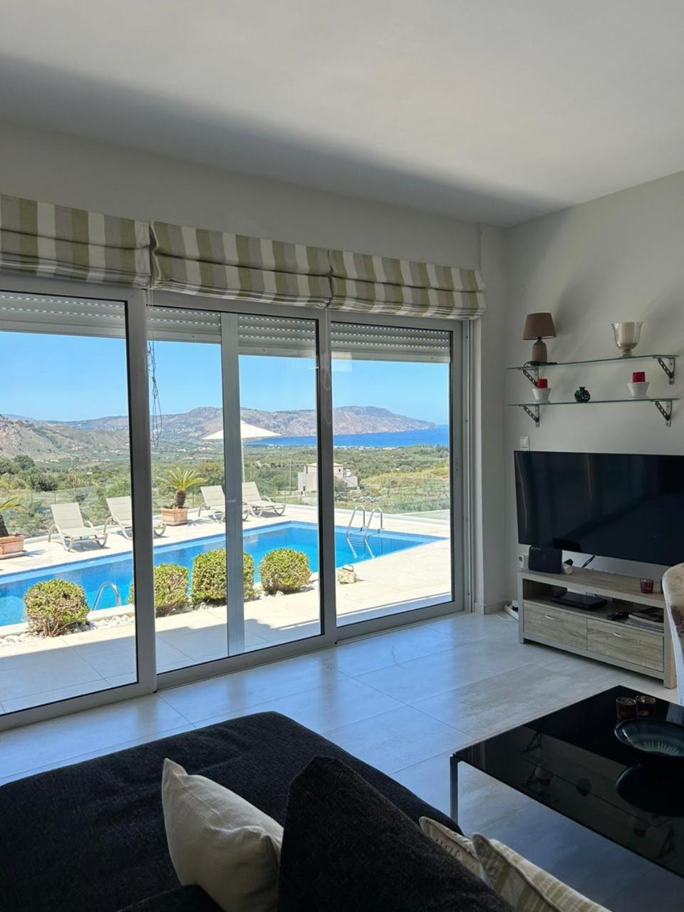 Vuna - Heated Pool -sea View