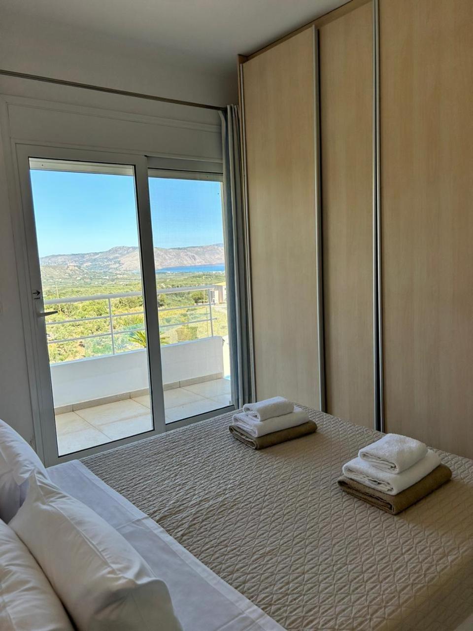 Vuna - Heated Pool -sea View Chania (Crete)