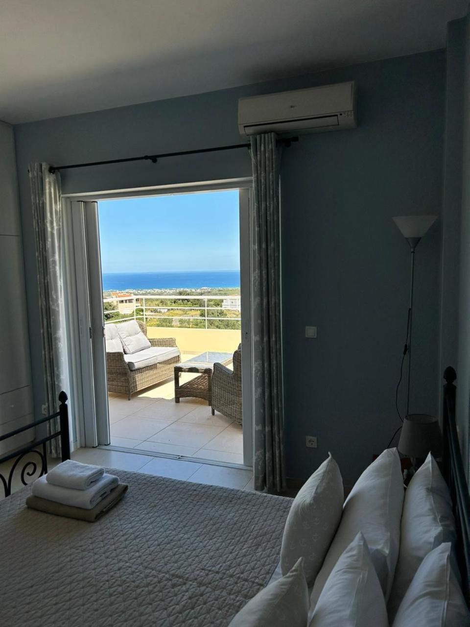 Vuna - Heated Pool -sea View Chania (Crete)