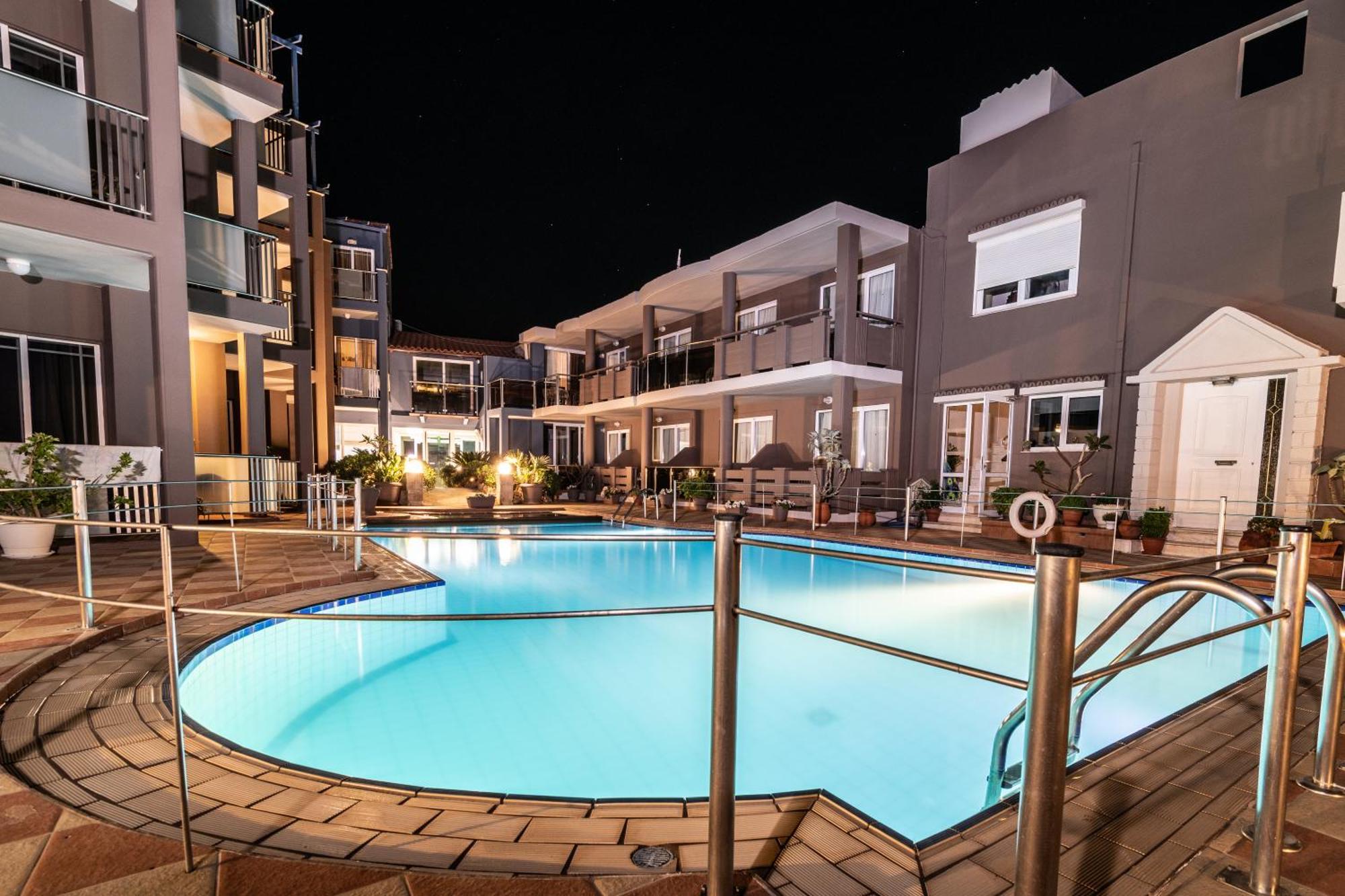Girogiali - Adults Only 3*