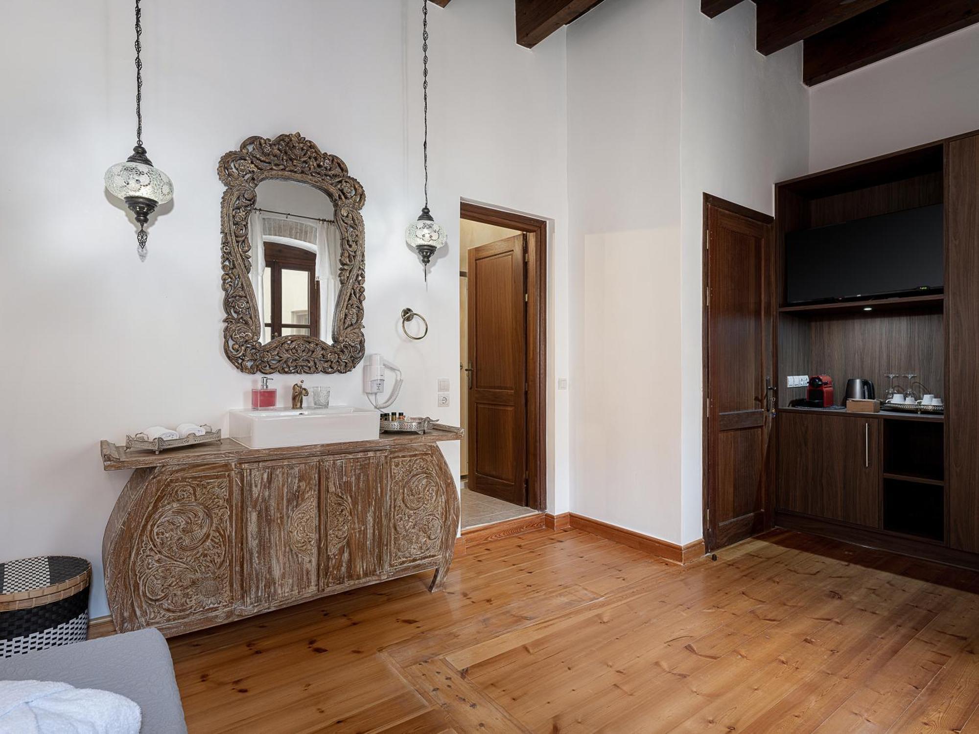 Hotel Venetian Palace Chania 3*