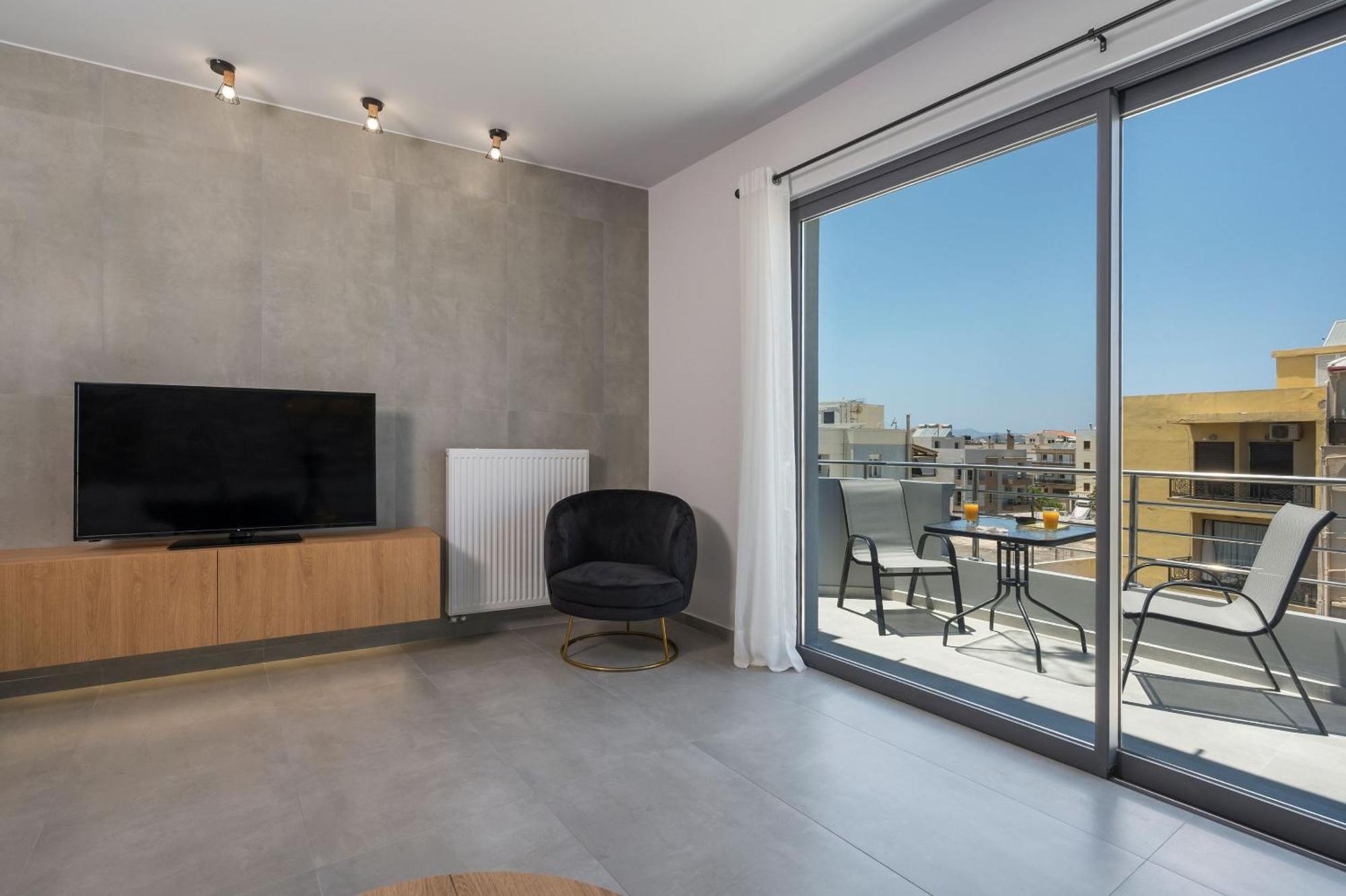 Aromi Apartment