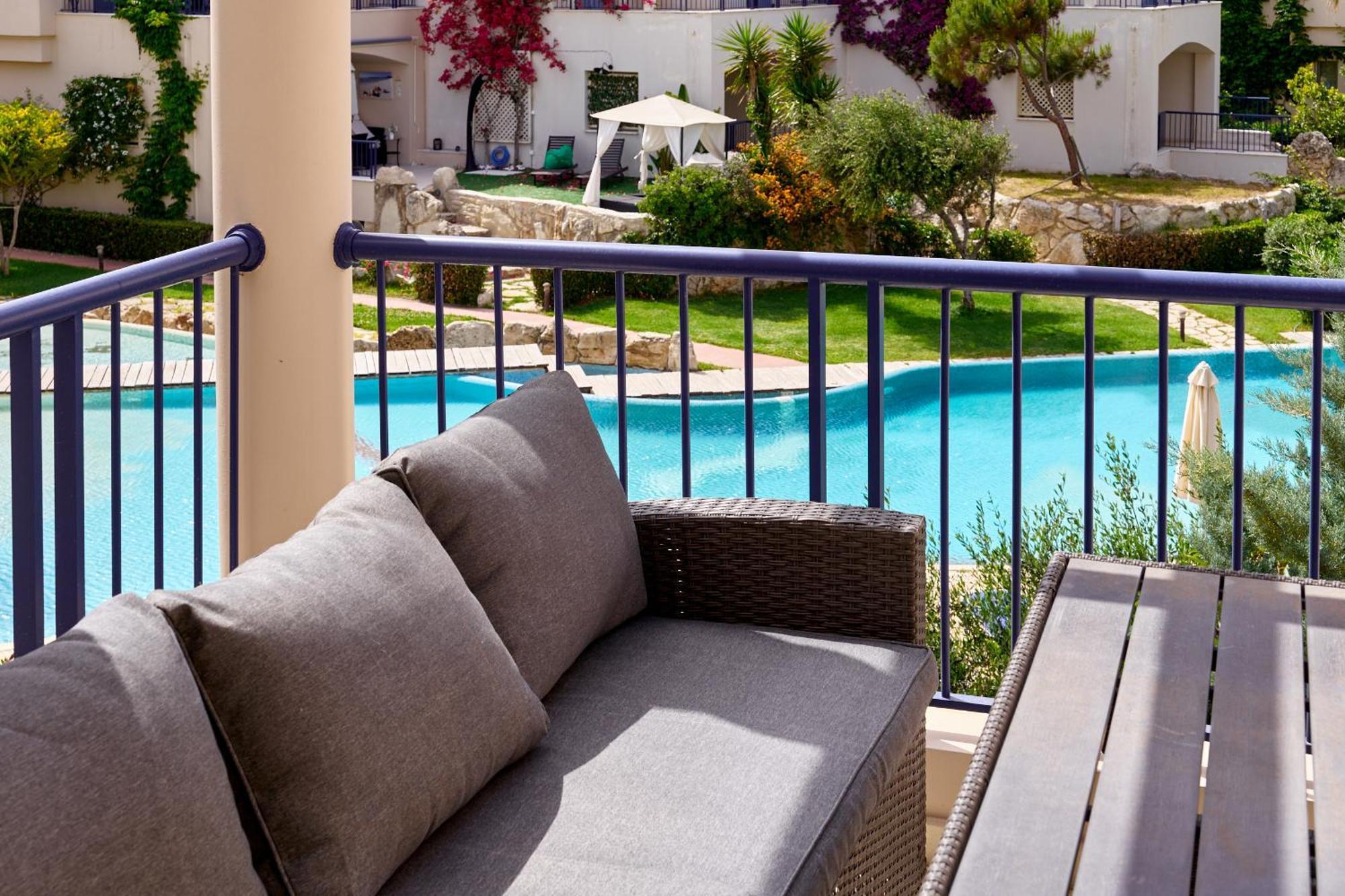 Casseiopia 5 Bedroom On With Pool *