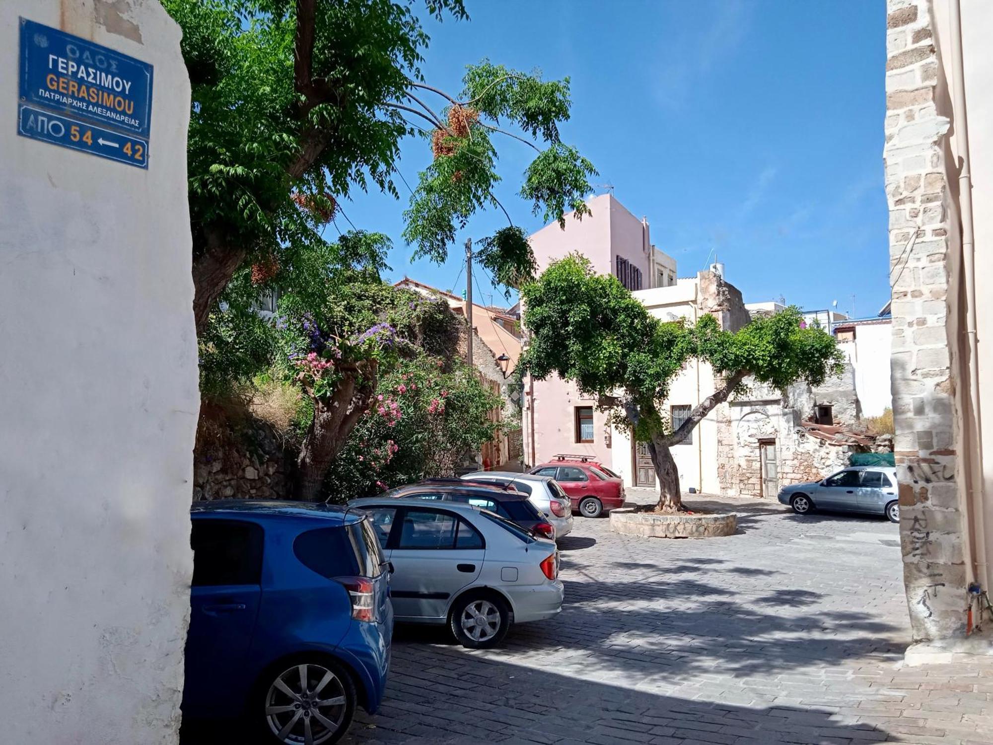 Kazalakis Chania Harbor Roof Retreat Holiday home *