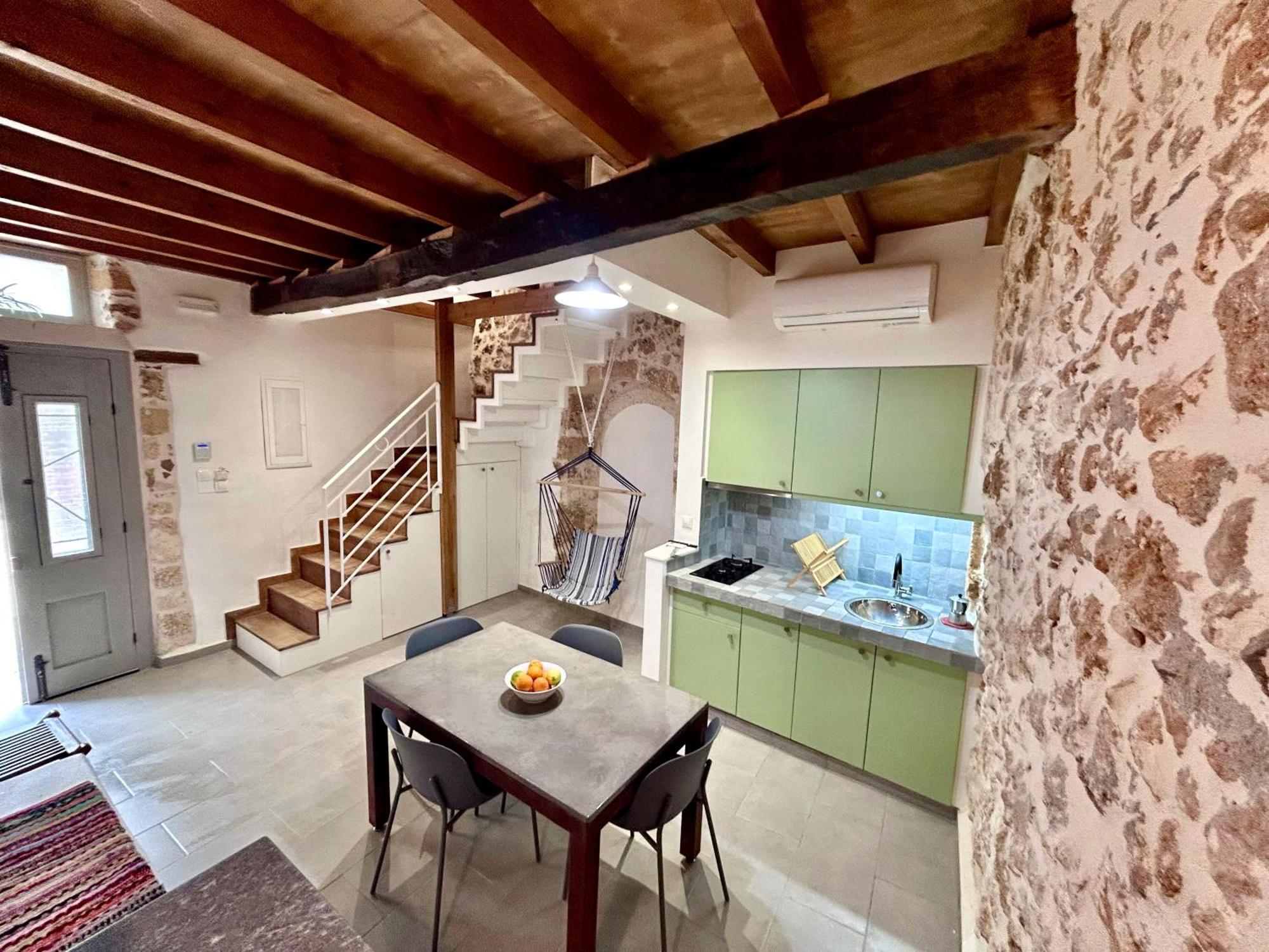 Kazalakis Chania Harbor Roof Retreat *